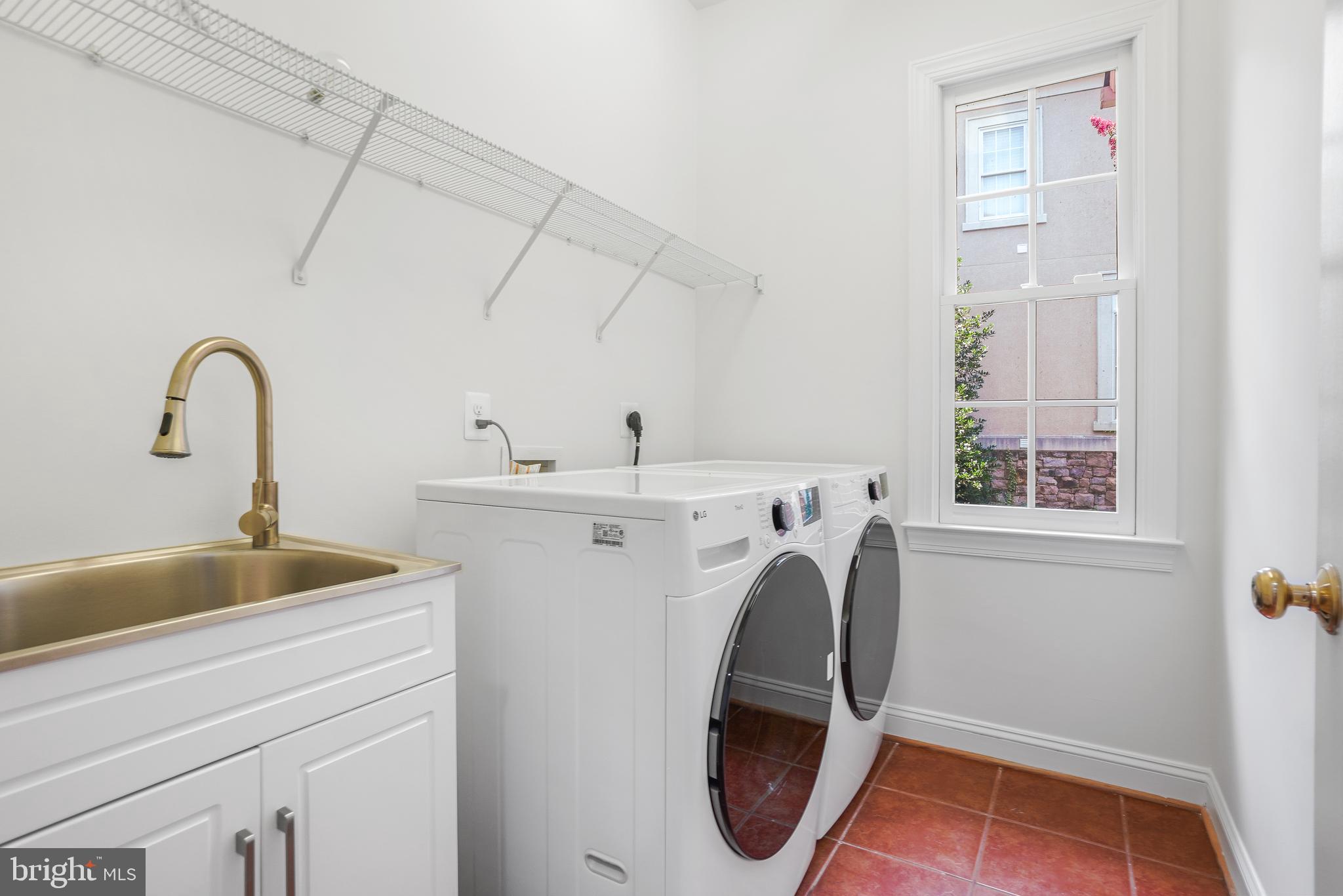 LAKE MANASSAS - Residential