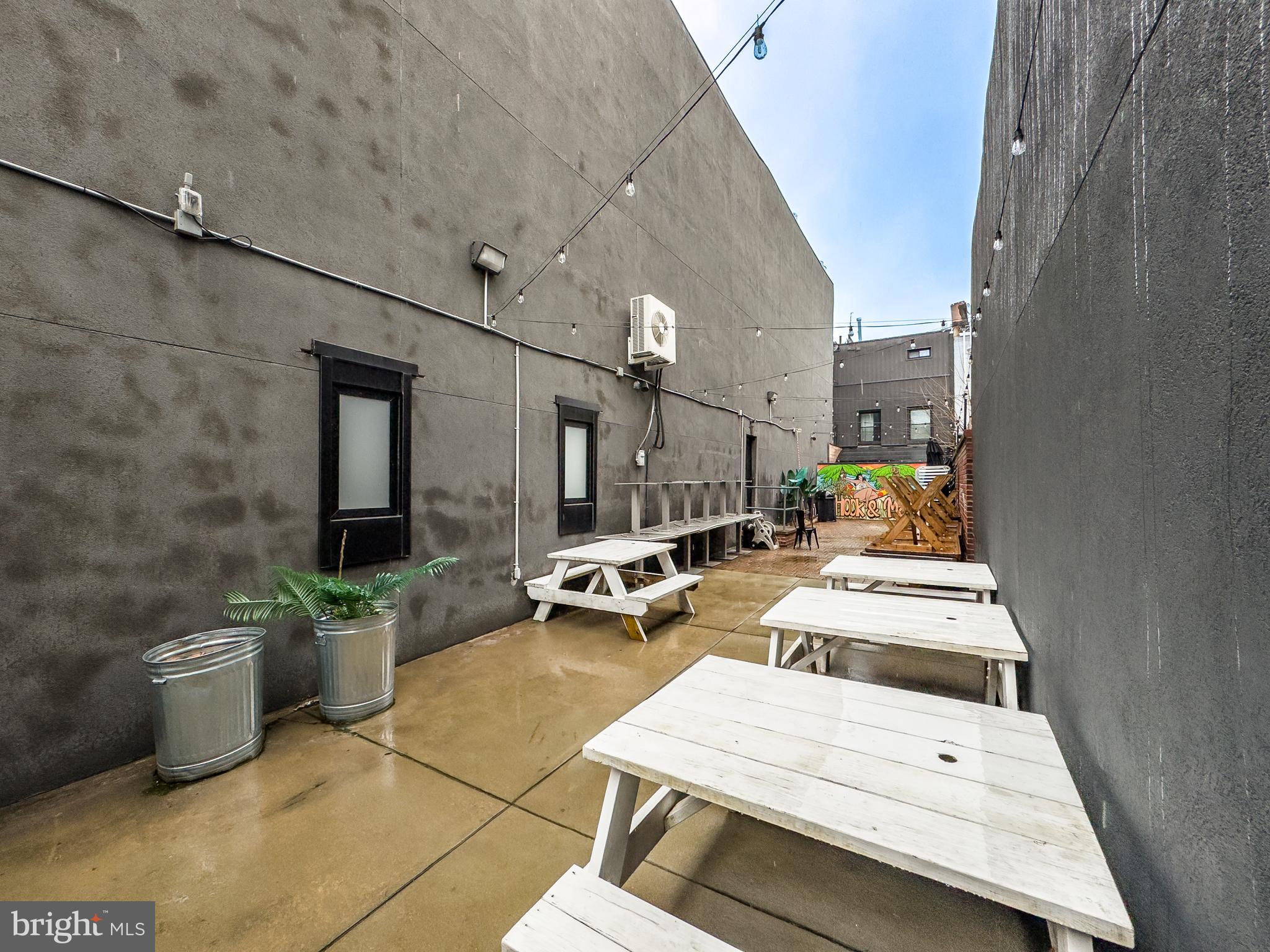 OLDE KENSINGTON - Commercial Sale