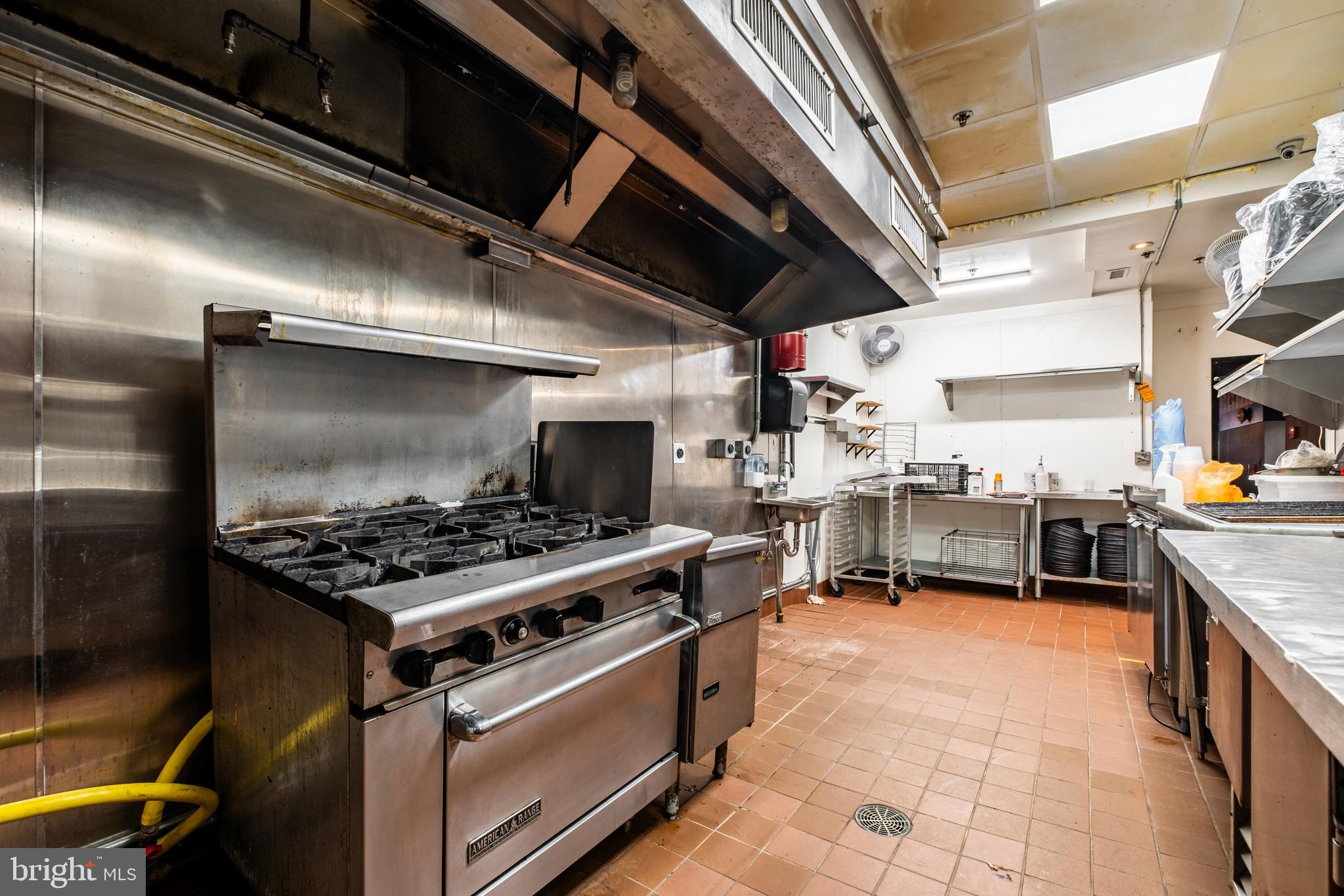 OLDE KENSINGTON - Commercial Sale