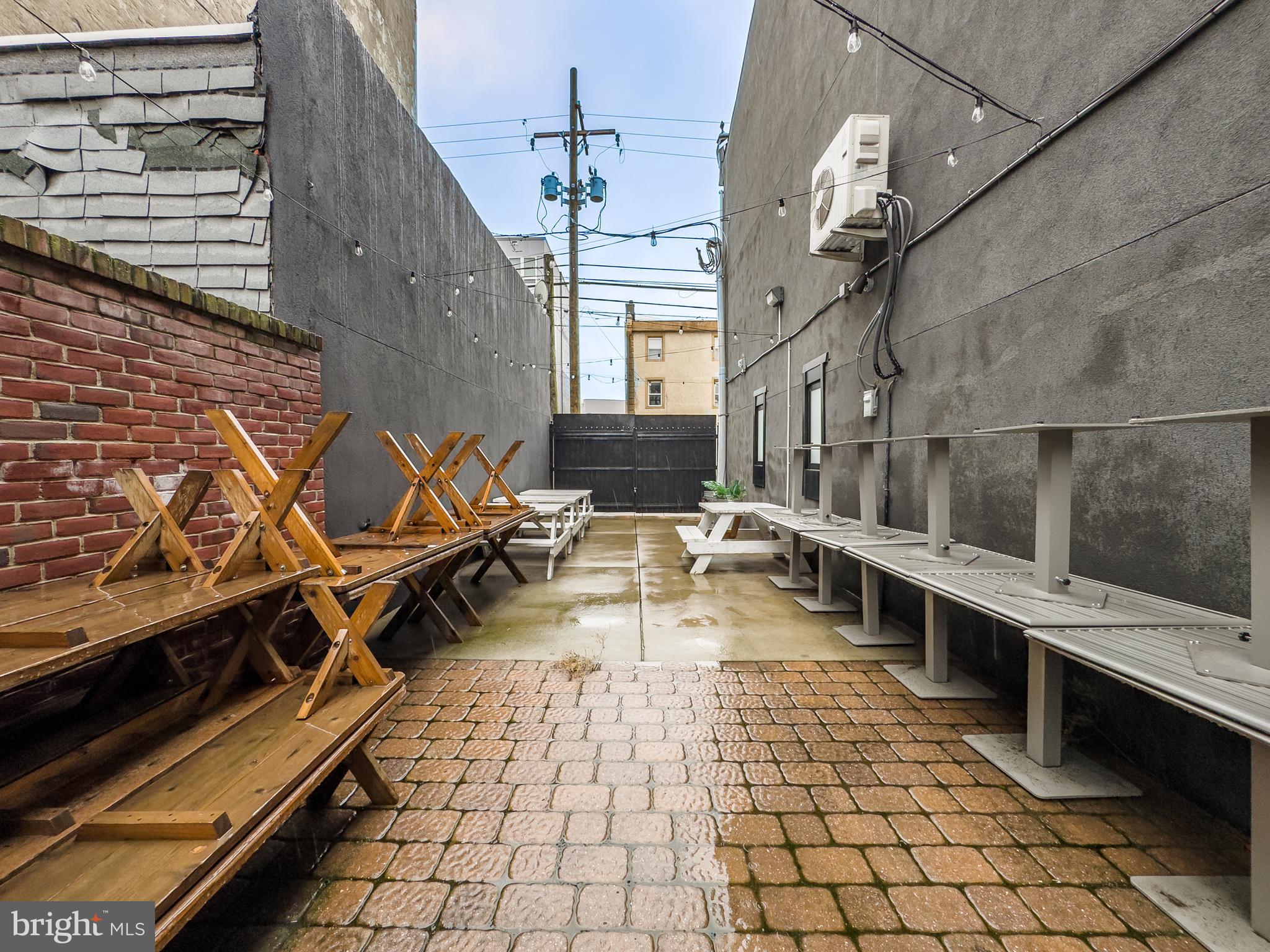 OLDE KENSINGTON - Commercial Sale