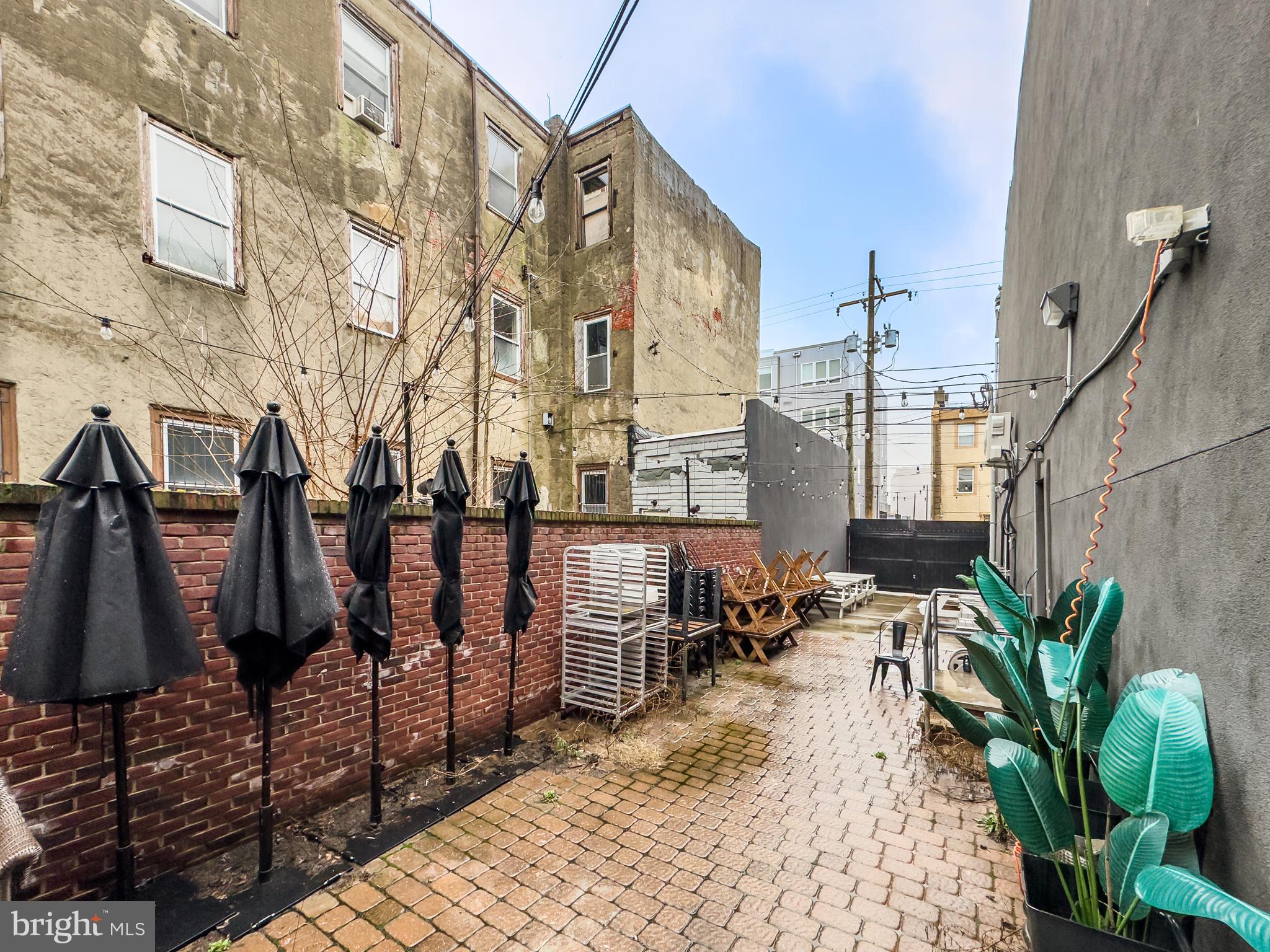 OLDE KENSINGTON - Commercial Sale