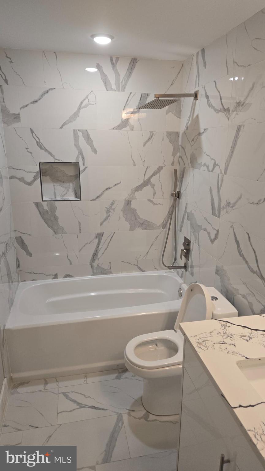 EAST KENSINGTON - Residential Lease