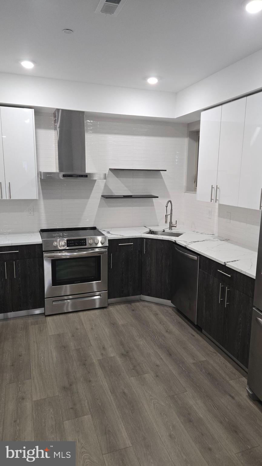 EAST KENSINGTON - Residential Lease