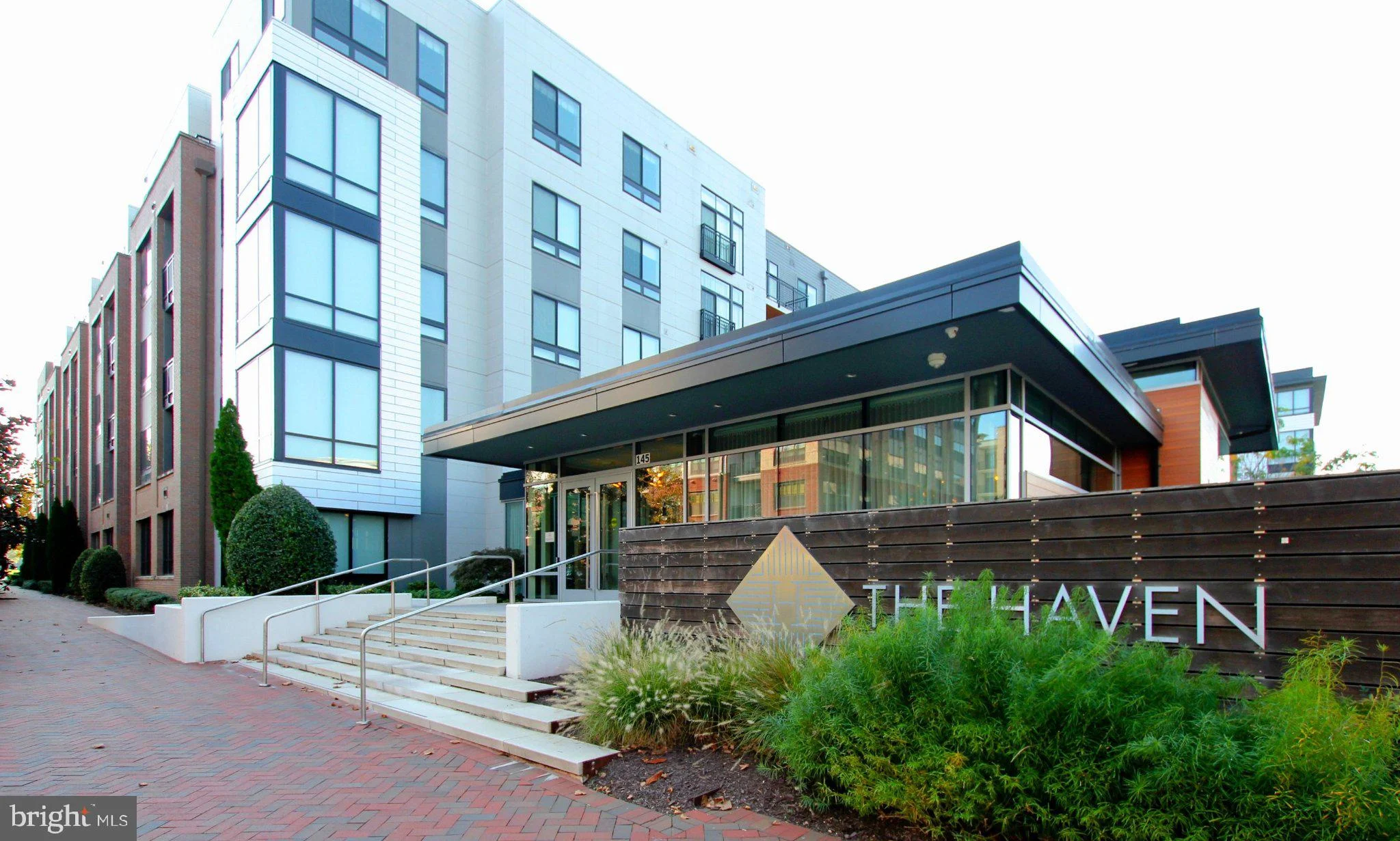 145 Riverhaven Drive Unit 233