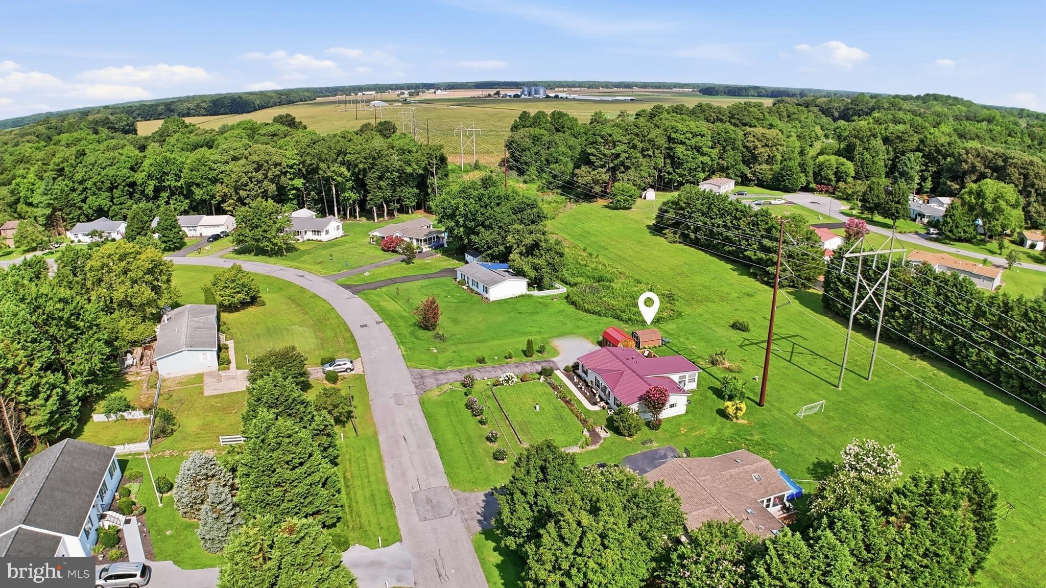 10 CIRCLE DRIVE