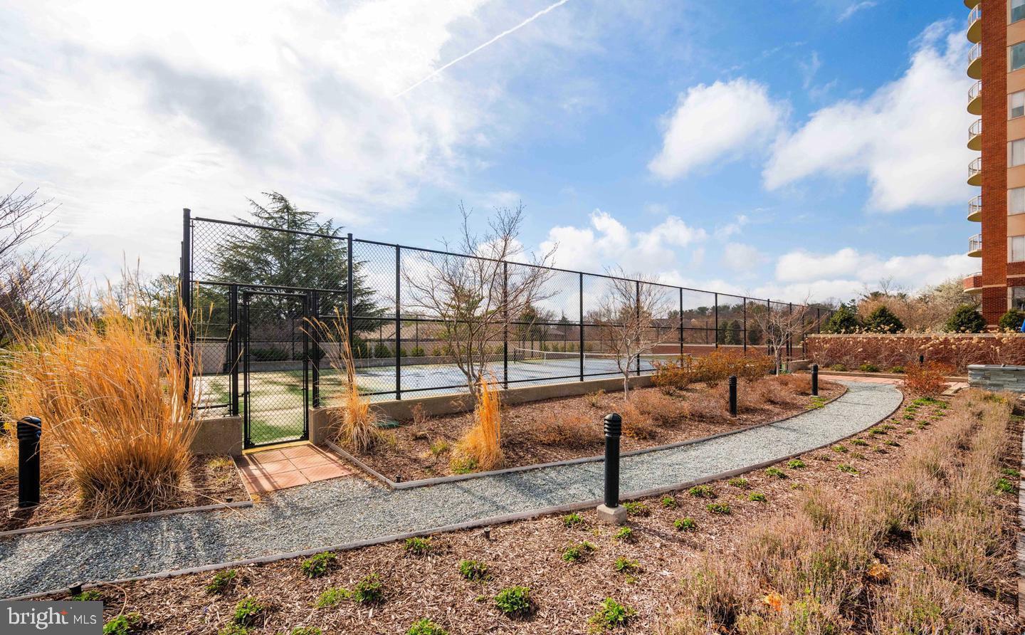 FALLSWOOD - Residential