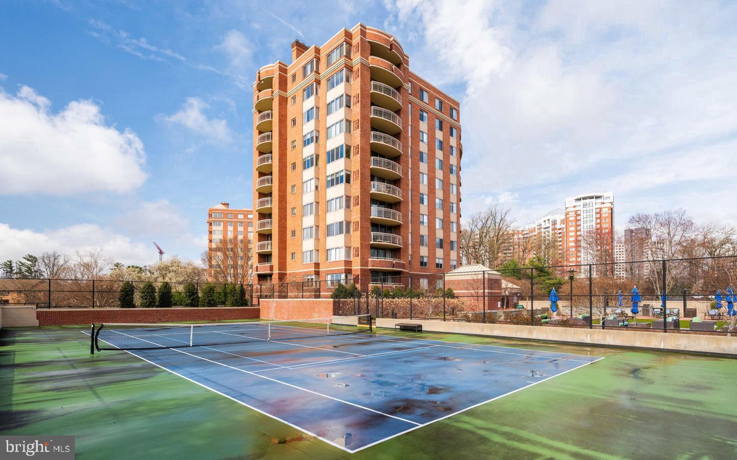 FALLSWOOD - Residential