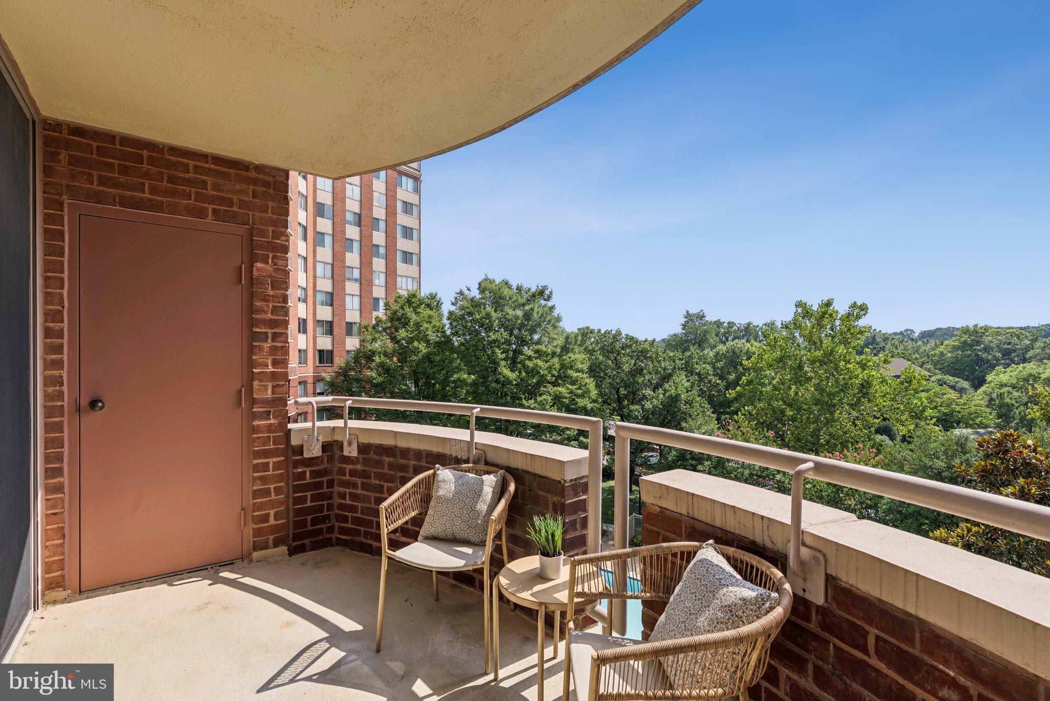 FALLSWOOD - Residential