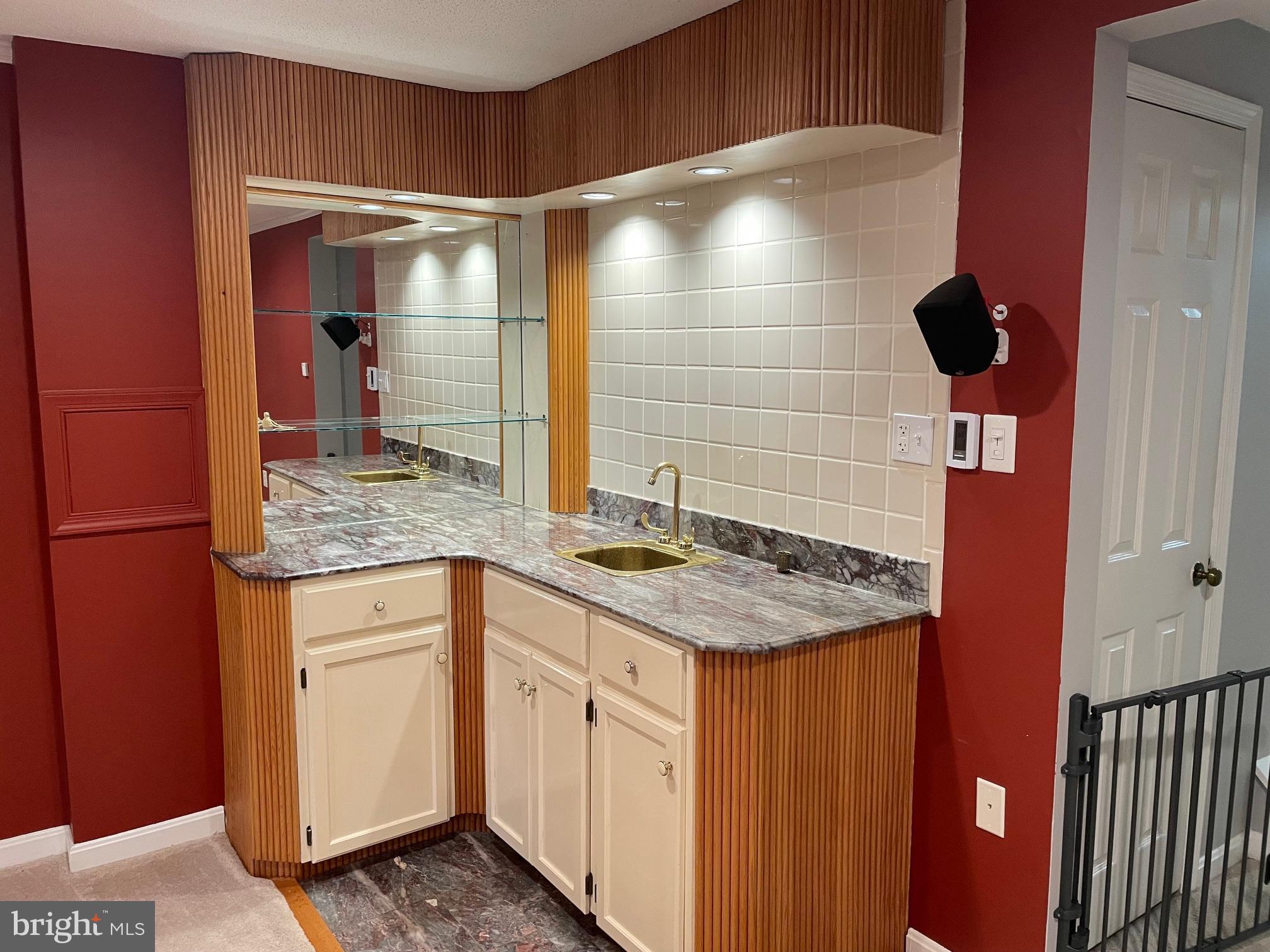 ALEXANDRIA - Residential Lease