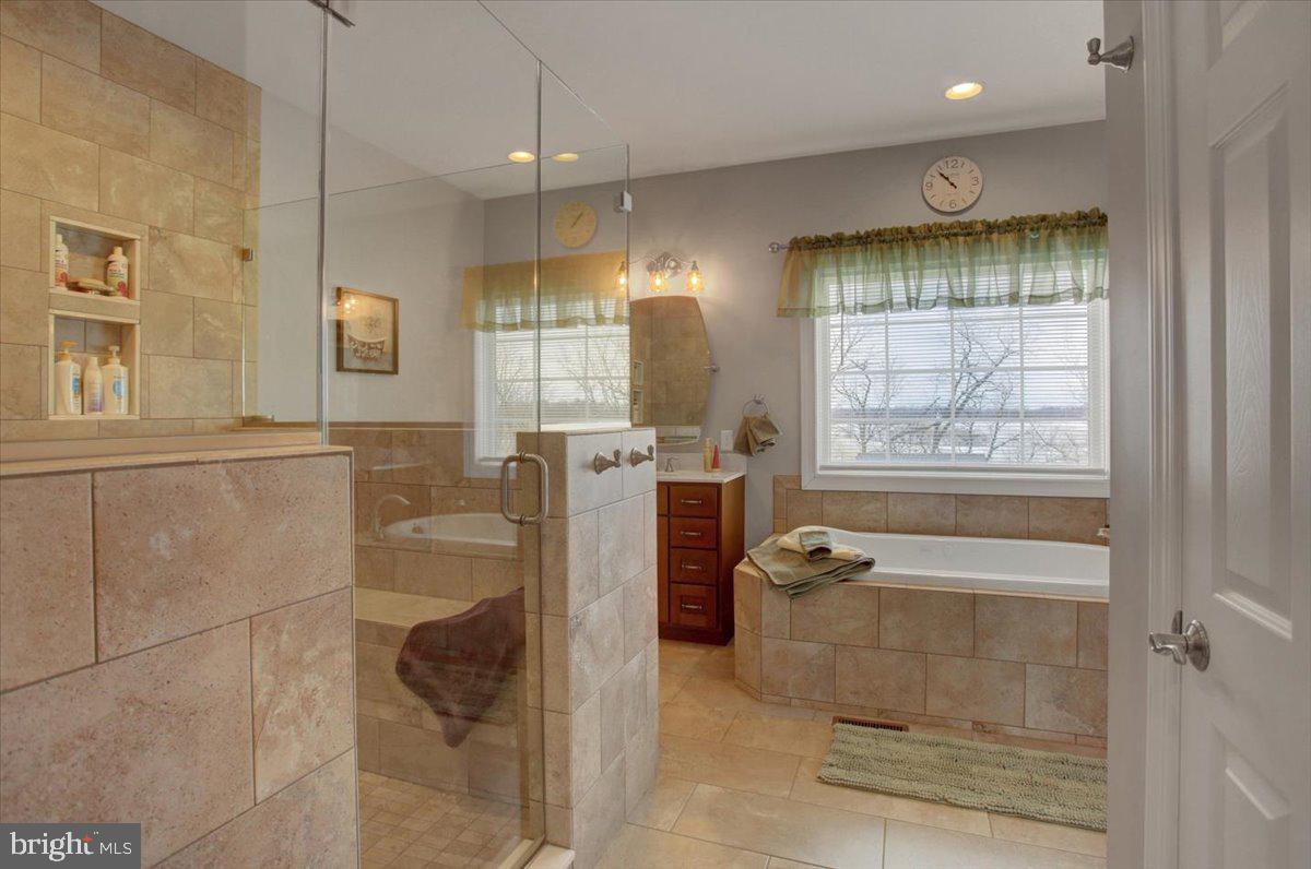 WALNUT ACRES - Residential