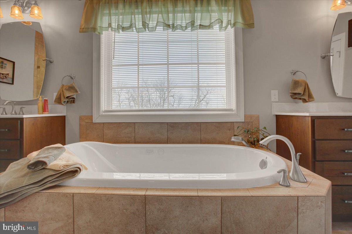 WALNUT ACRES - Residential