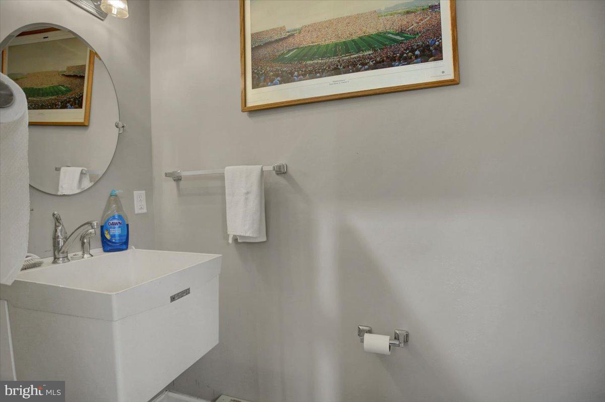 WALNUT ACRES - Residential