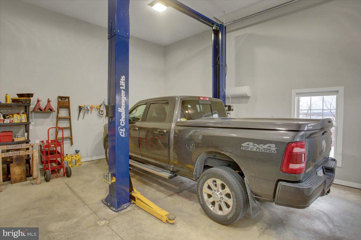 WALNUT ACRES - Residential