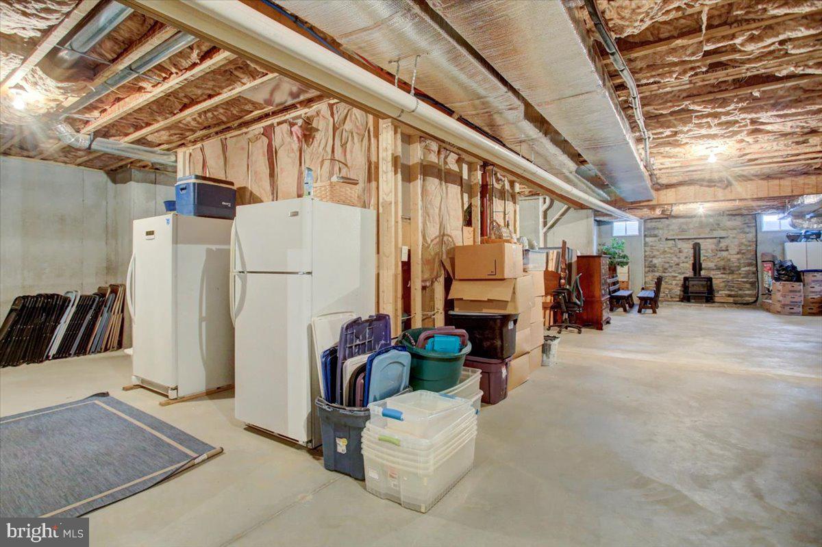 WALNUT ACRES - Residential