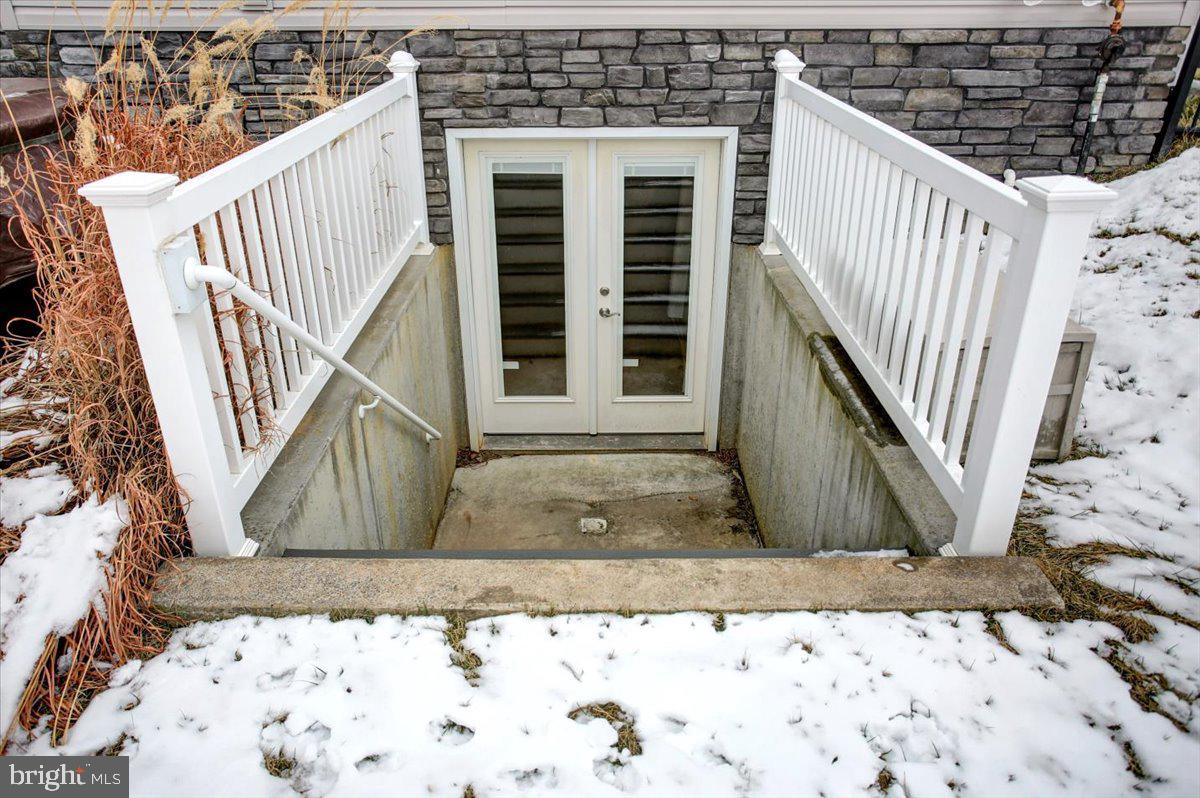 WALNUT ACRES - Residential