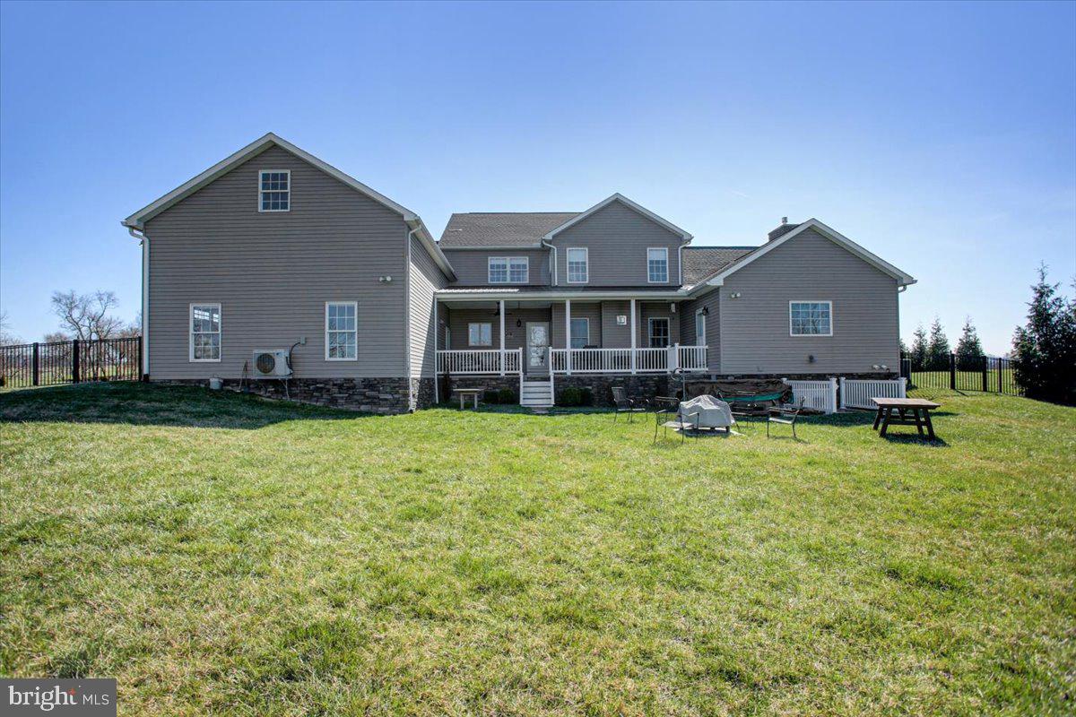 WALNUT ACRES - Residential