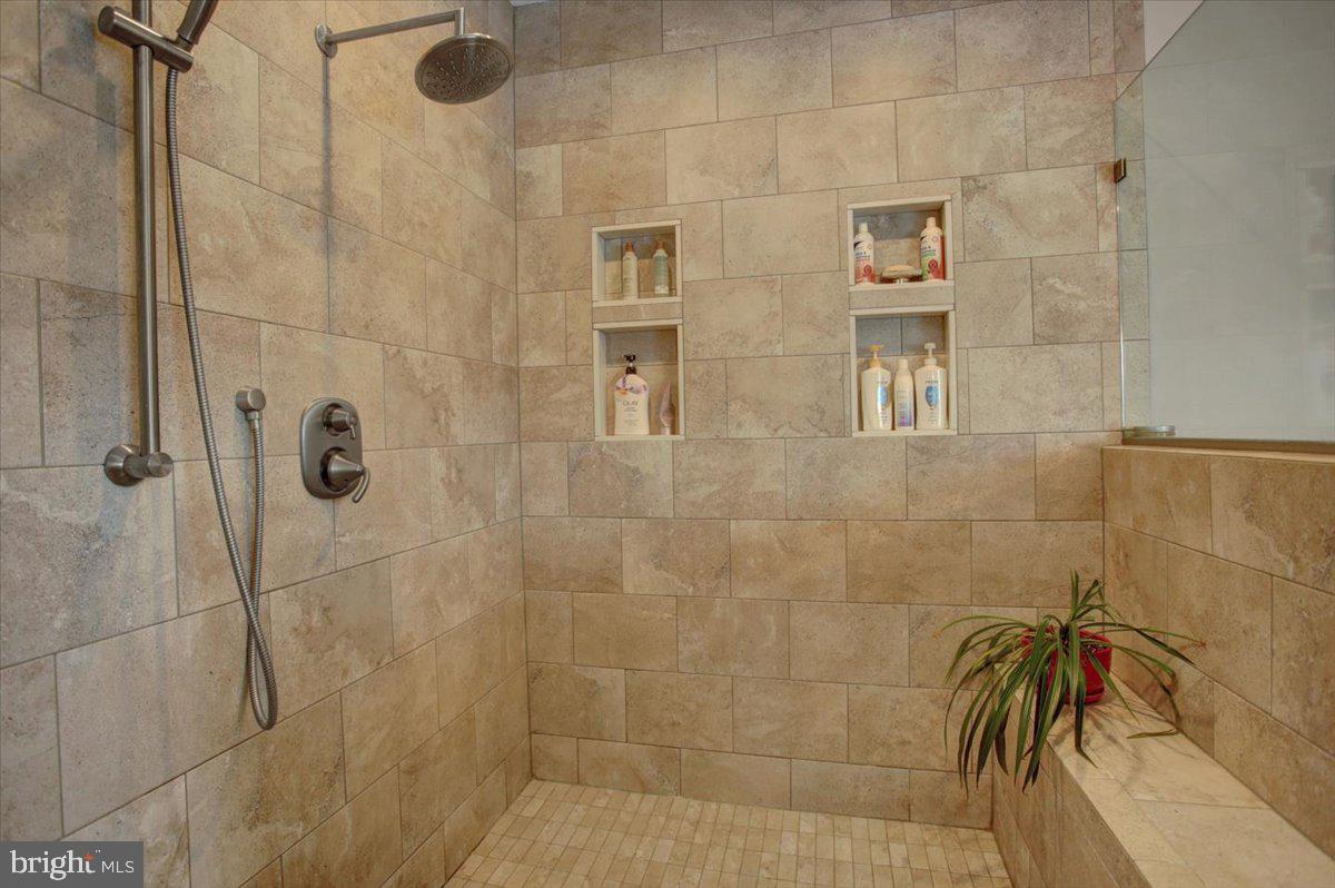 WALNUT ACRES - Residential