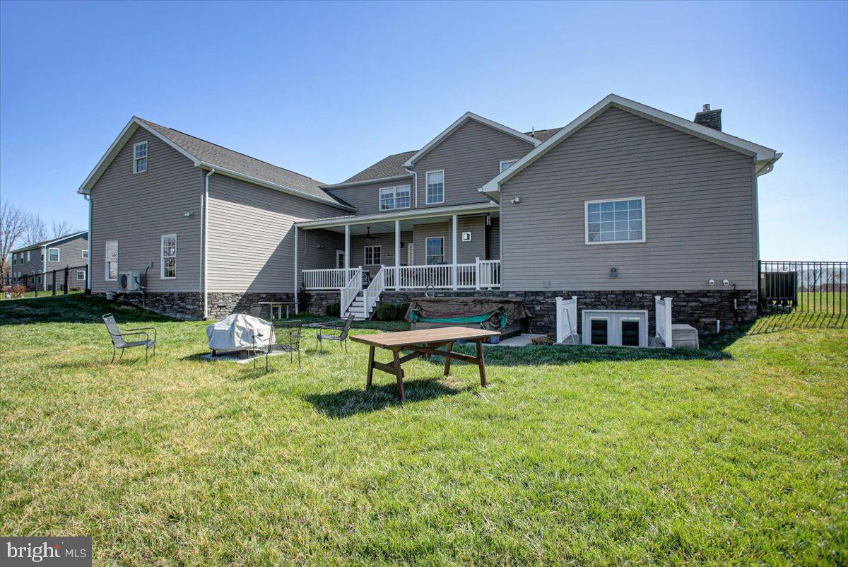 WALNUT ACRES - Residential