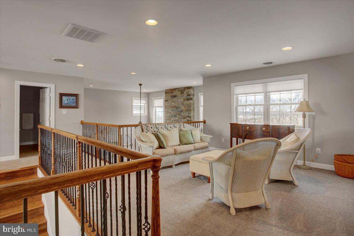 WALNUT ACRES - Residential