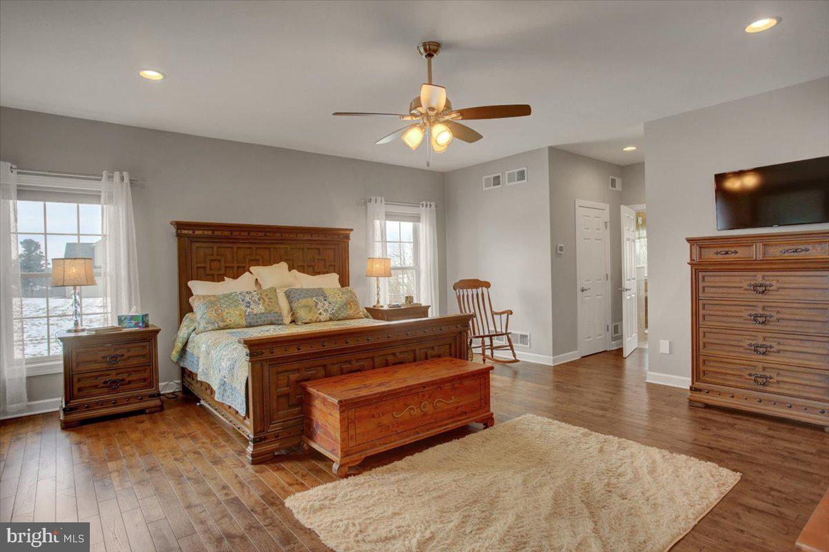 WALNUT ACRES - Residential