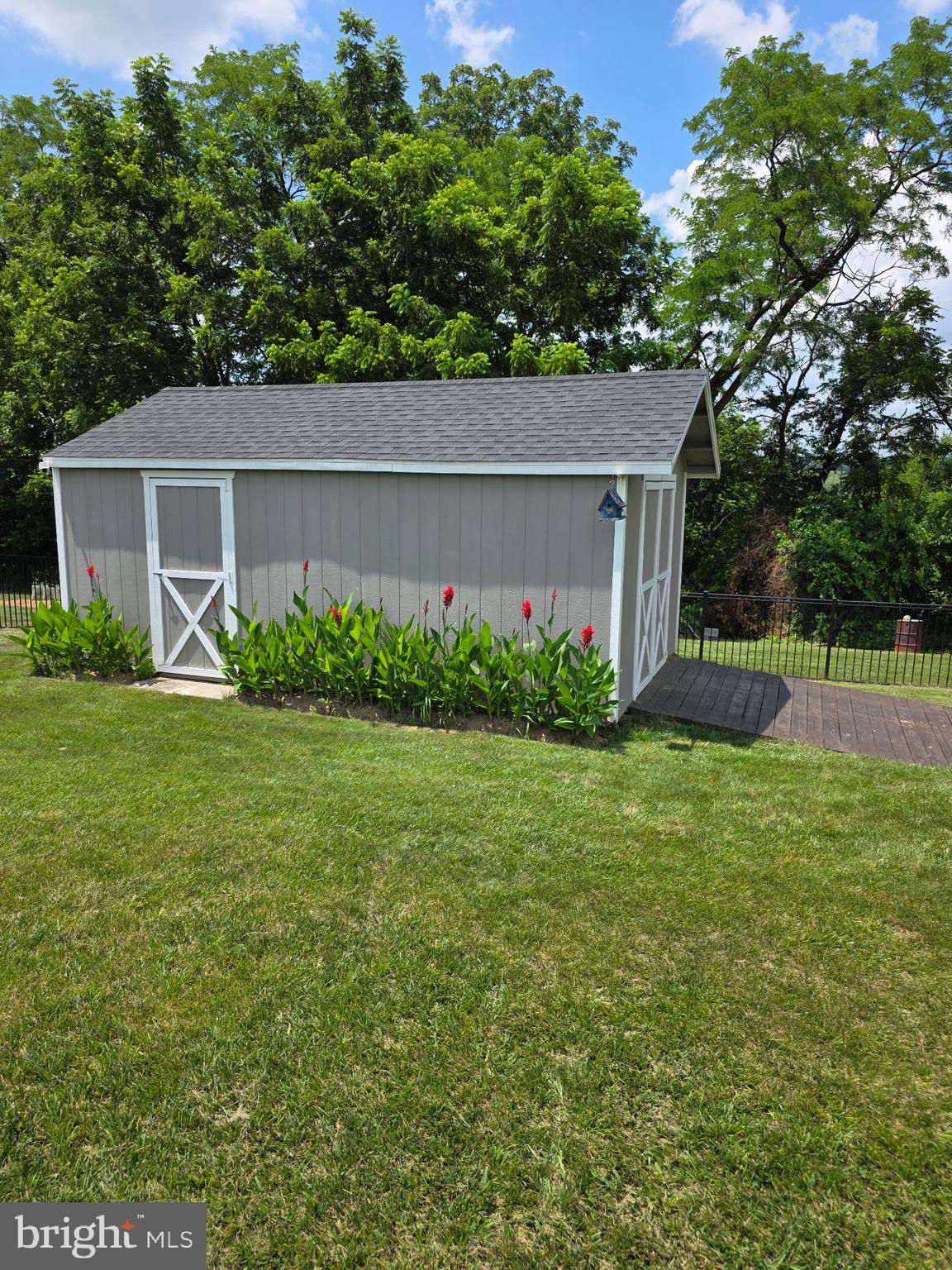 WALNUT ACRES - Residential