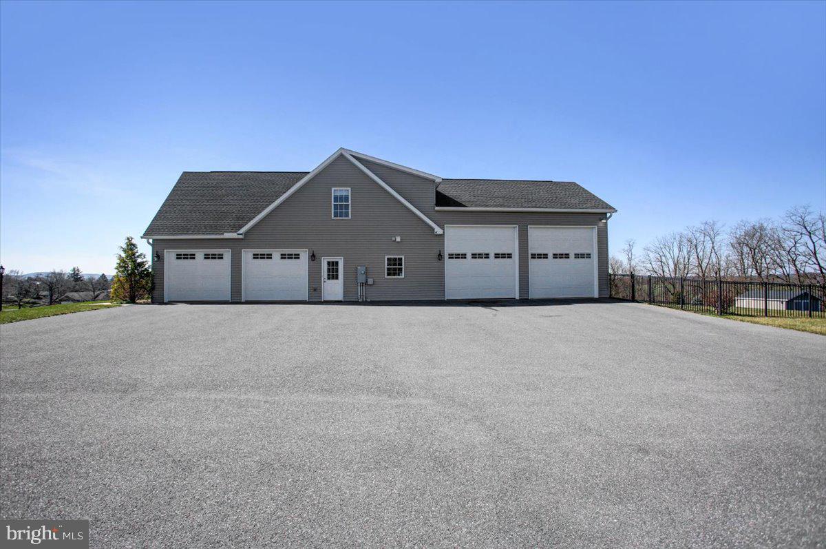 WALNUT ACRES - Residential