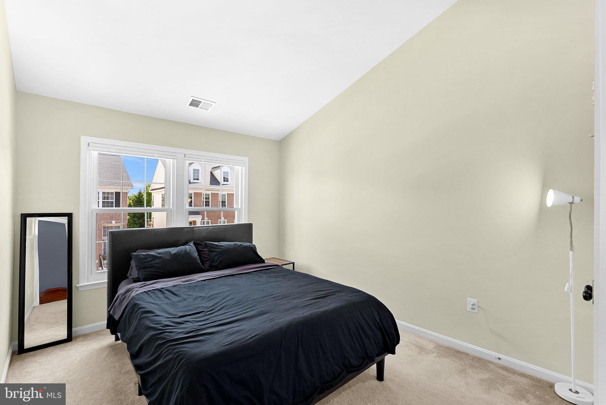 POTOMAC STATION - Residential