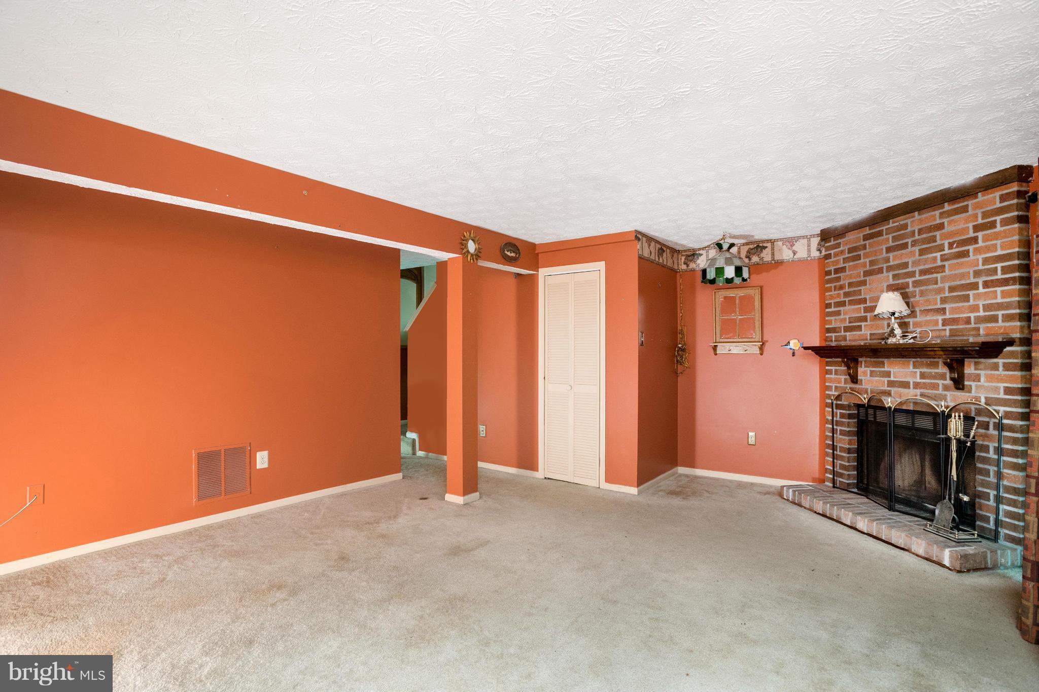 UPTON VILLAGE NORTH - Residential