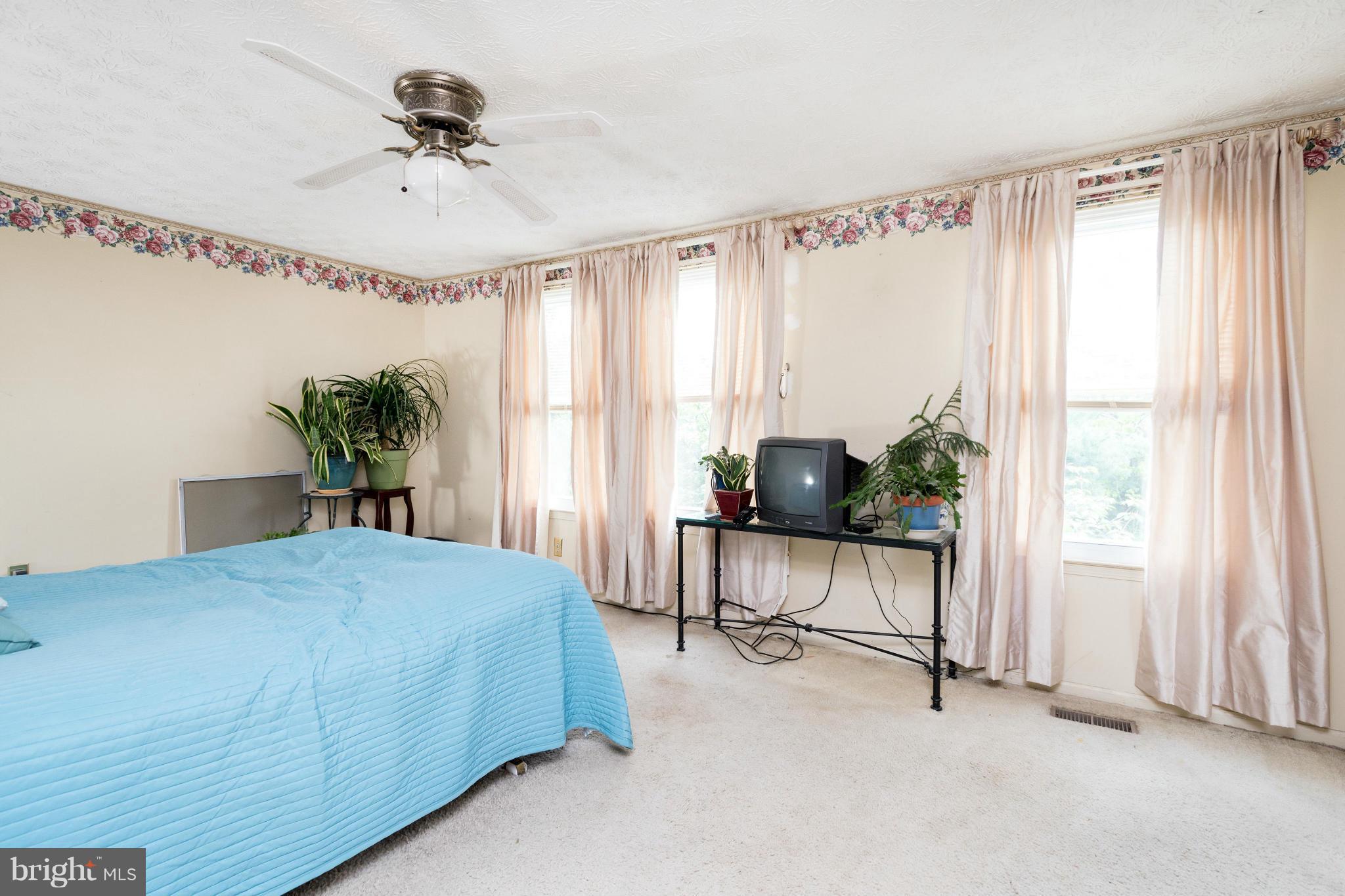 UPTON VILLAGE NORTH - Residential