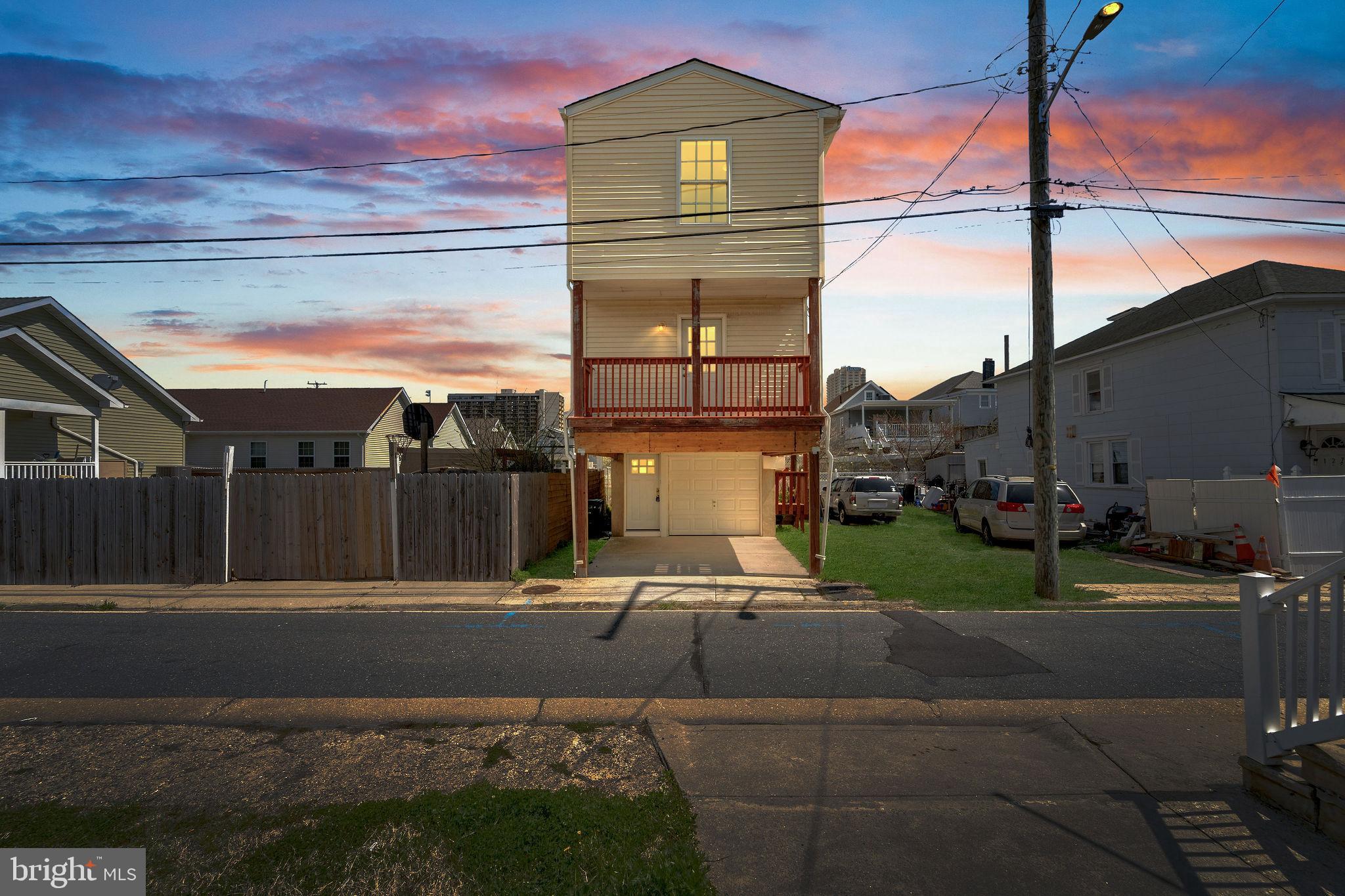 131 N CONGRESS AVENUE