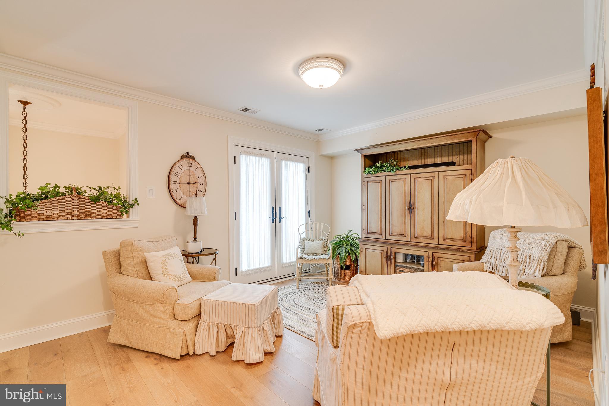 SOCIETY HILL - Residential