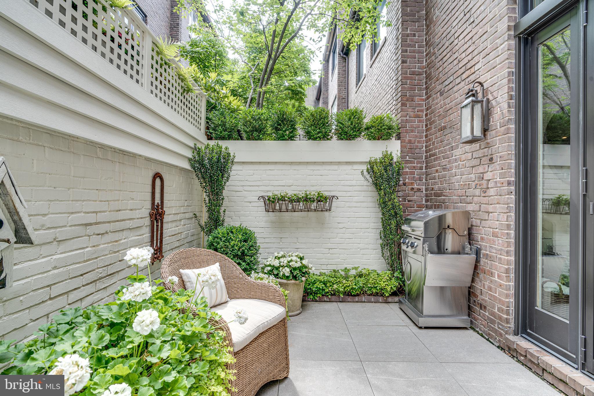 SOCIETY HILL - Residential