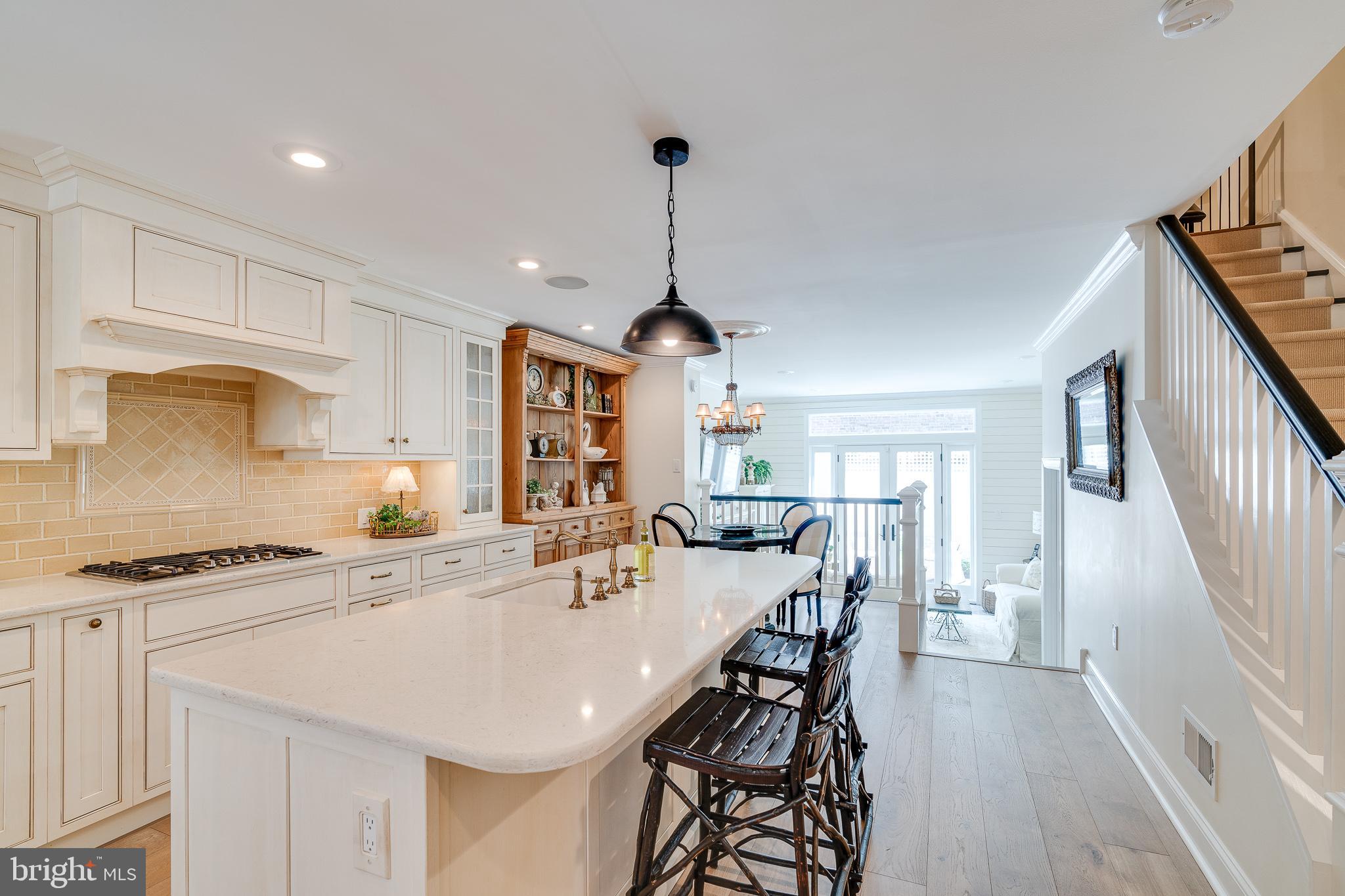 SOCIETY HILL - Residential