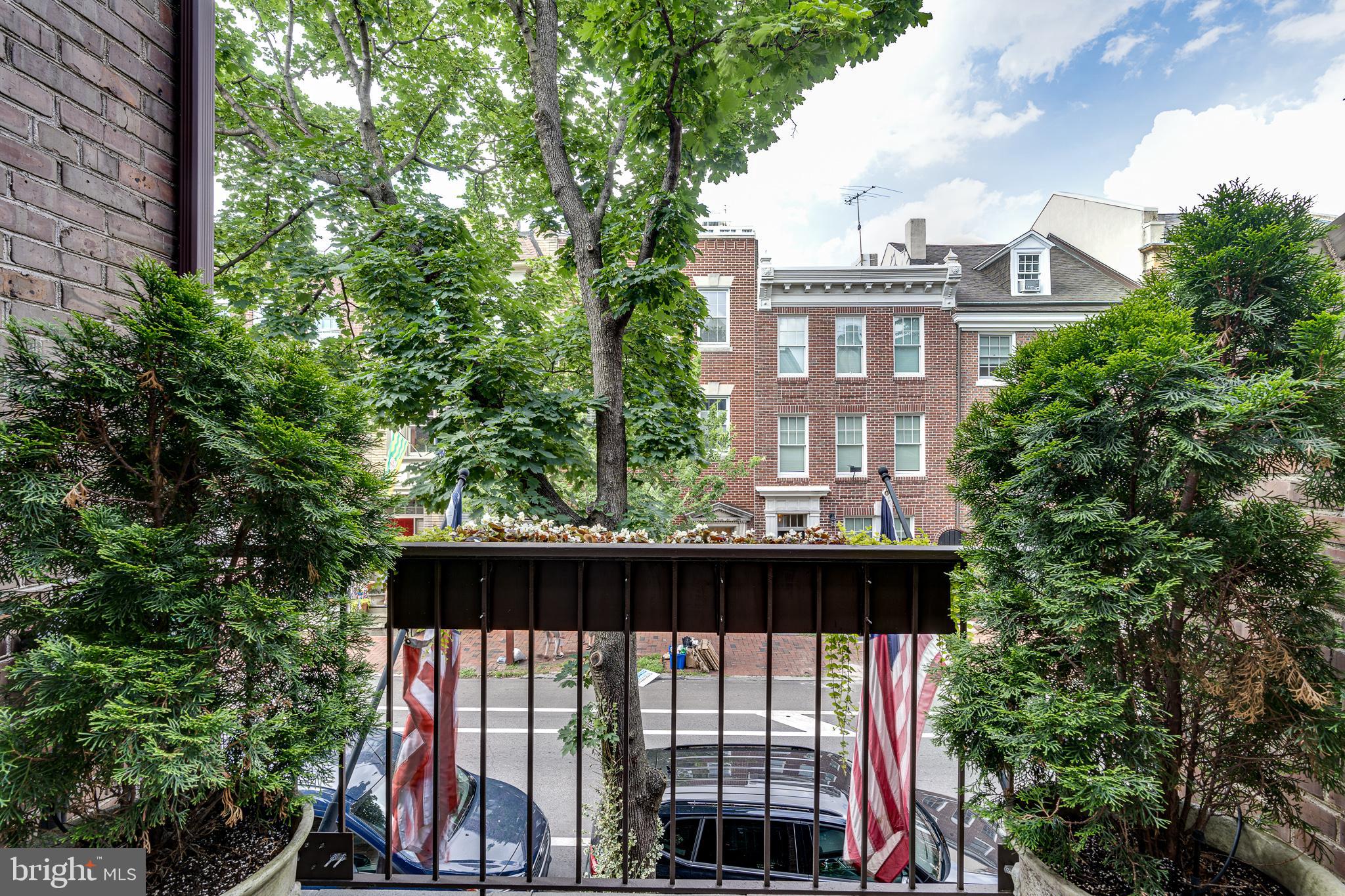 SOCIETY HILL - Residential