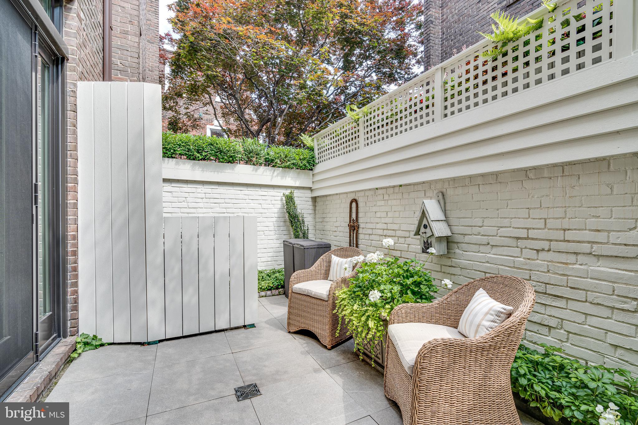 SOCIETY HILL - Residential