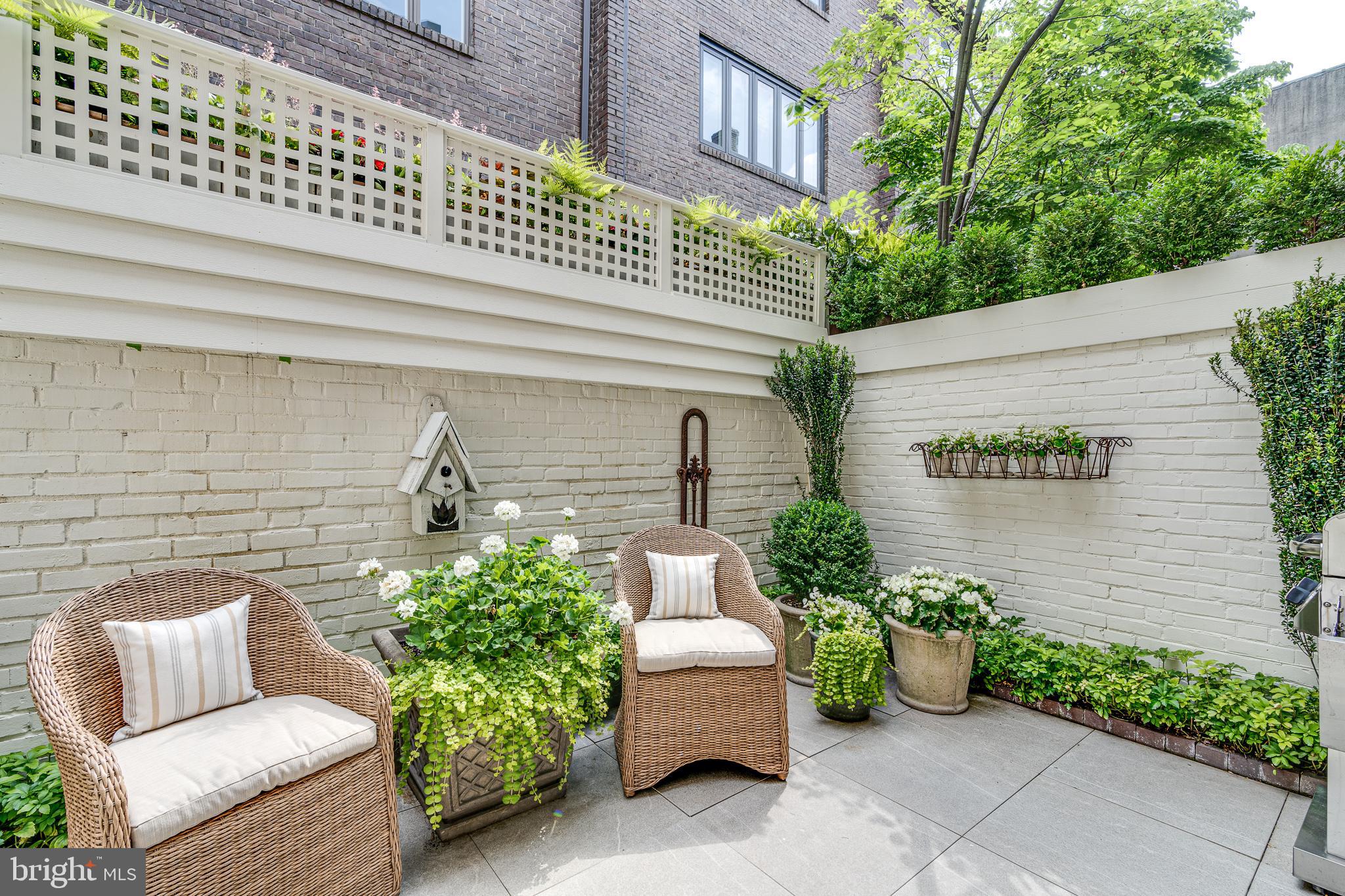 SOCIETY HILL - Residential