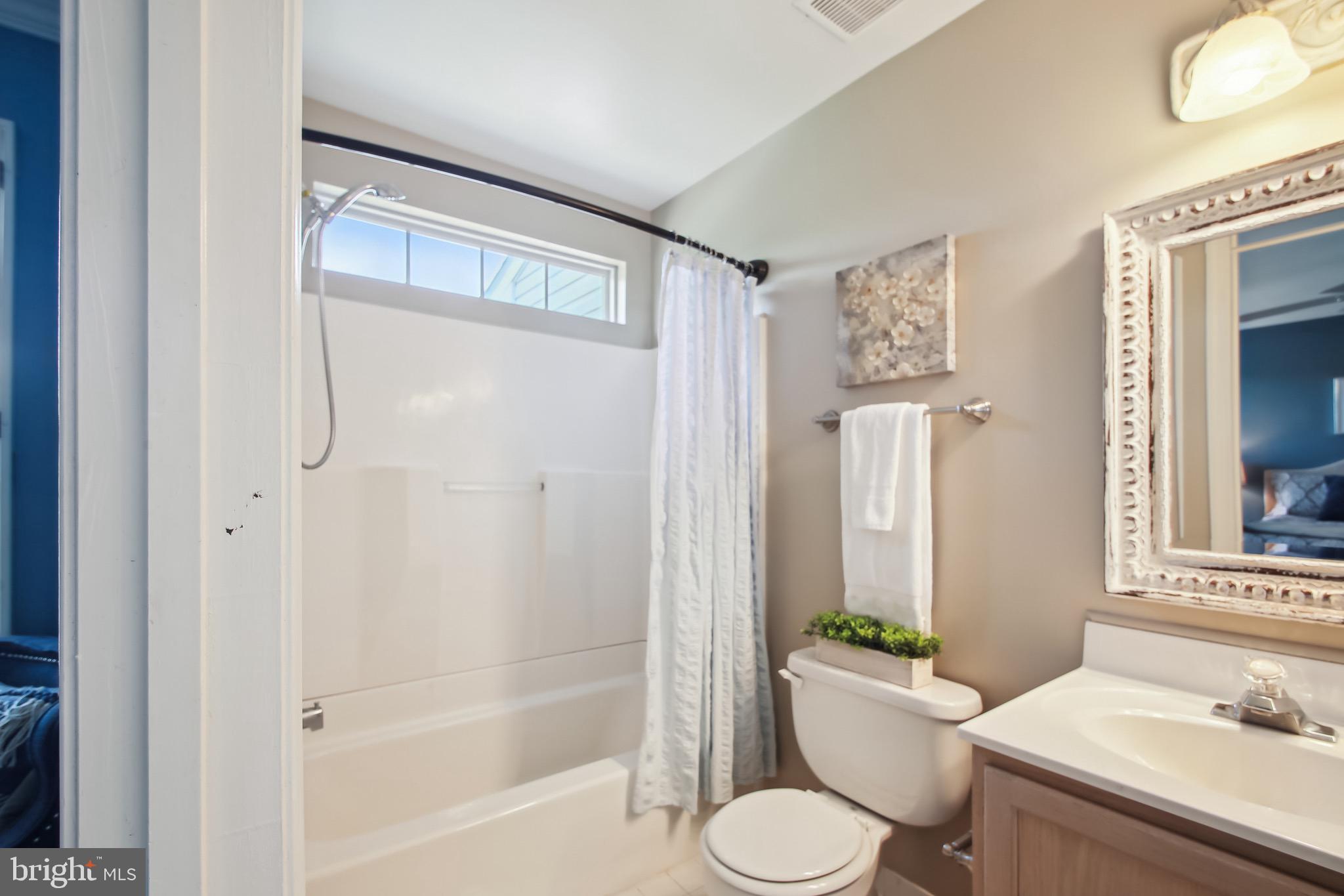 FARMINGTON VILLAGE - Residential