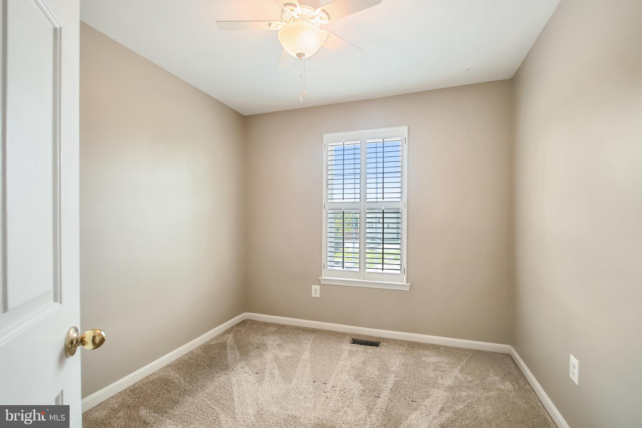 FARMINGTON VILLAGE - Residential