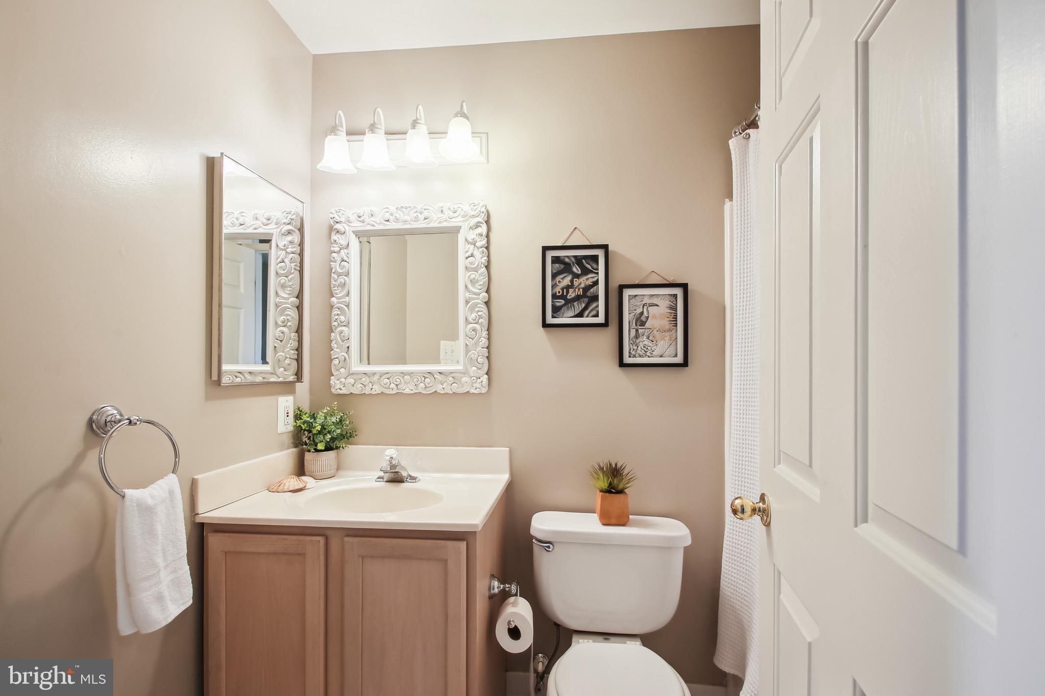 FARMINGTON VILLAGE - Residential