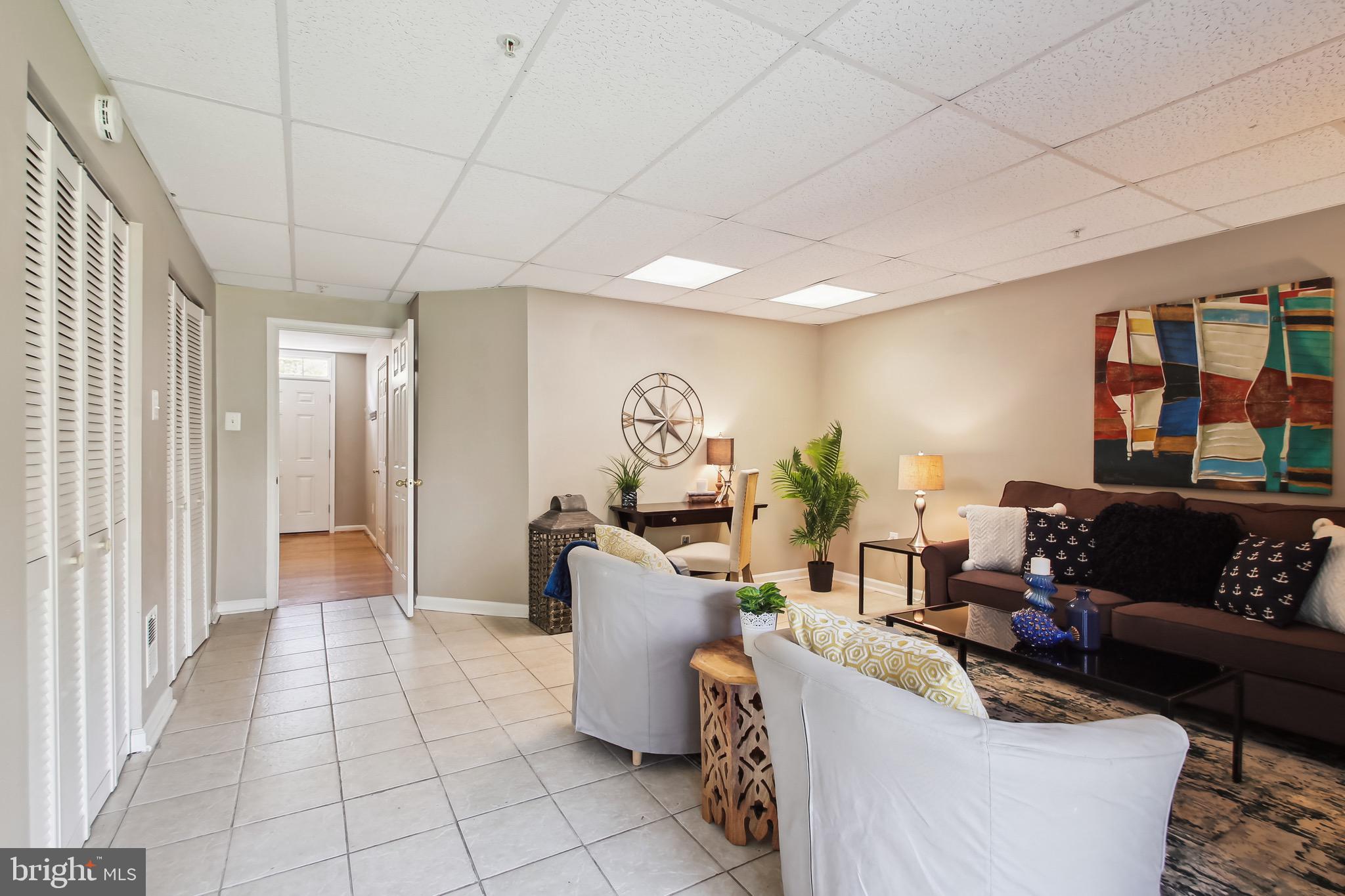 FARMINGTON VILLAGE - Residential