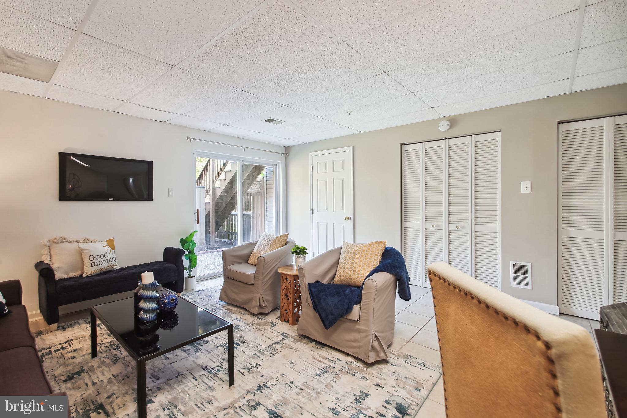 FARMINGTON VILLAGE - Residential