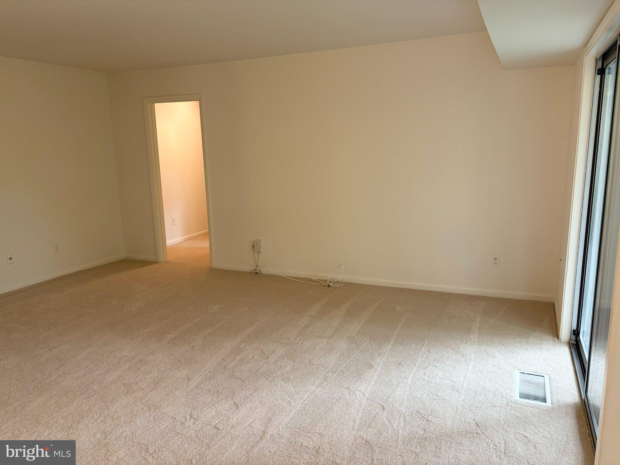 10625 MONTROSE AVENUE 102