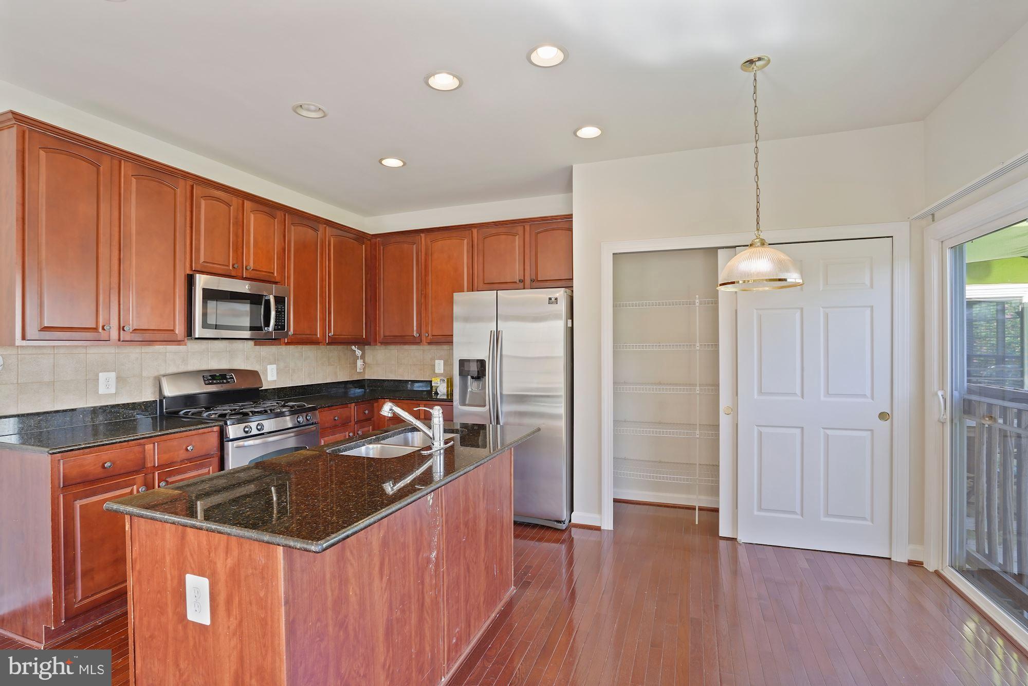 WESTMARKET LANDBAY - Residential Lease