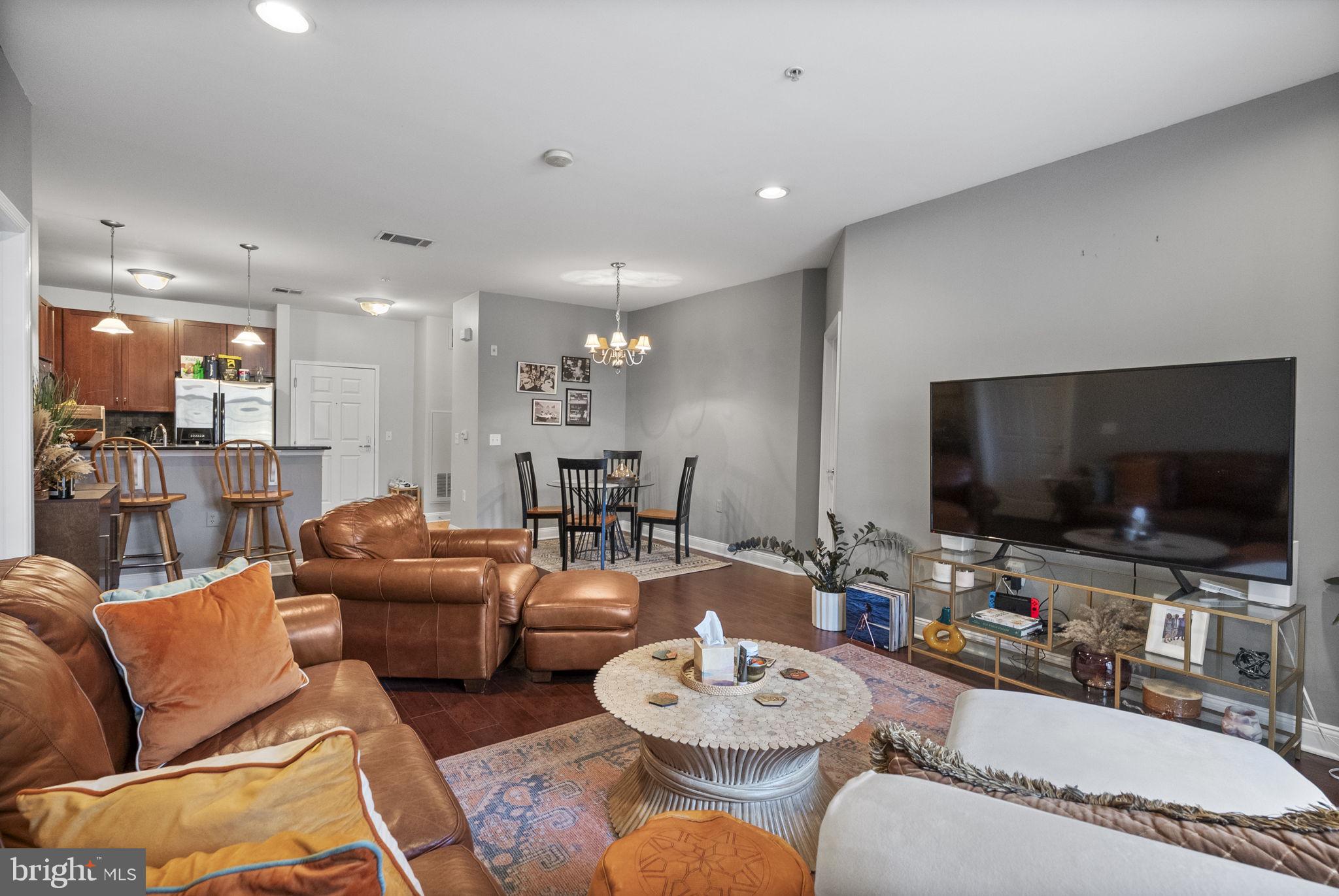 THE GRANDE AT RIVERVIEW - Residential