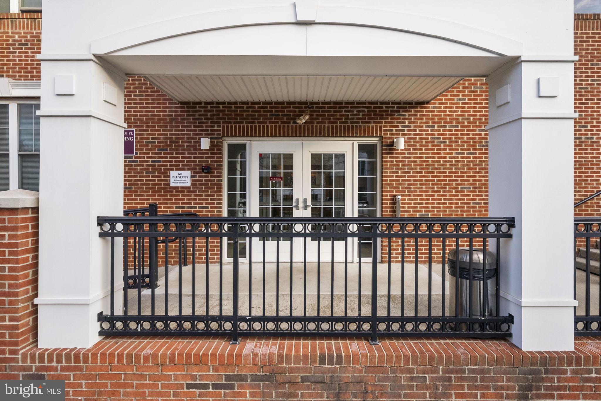 THE GRANDE AT RIVERVIEW - Residential