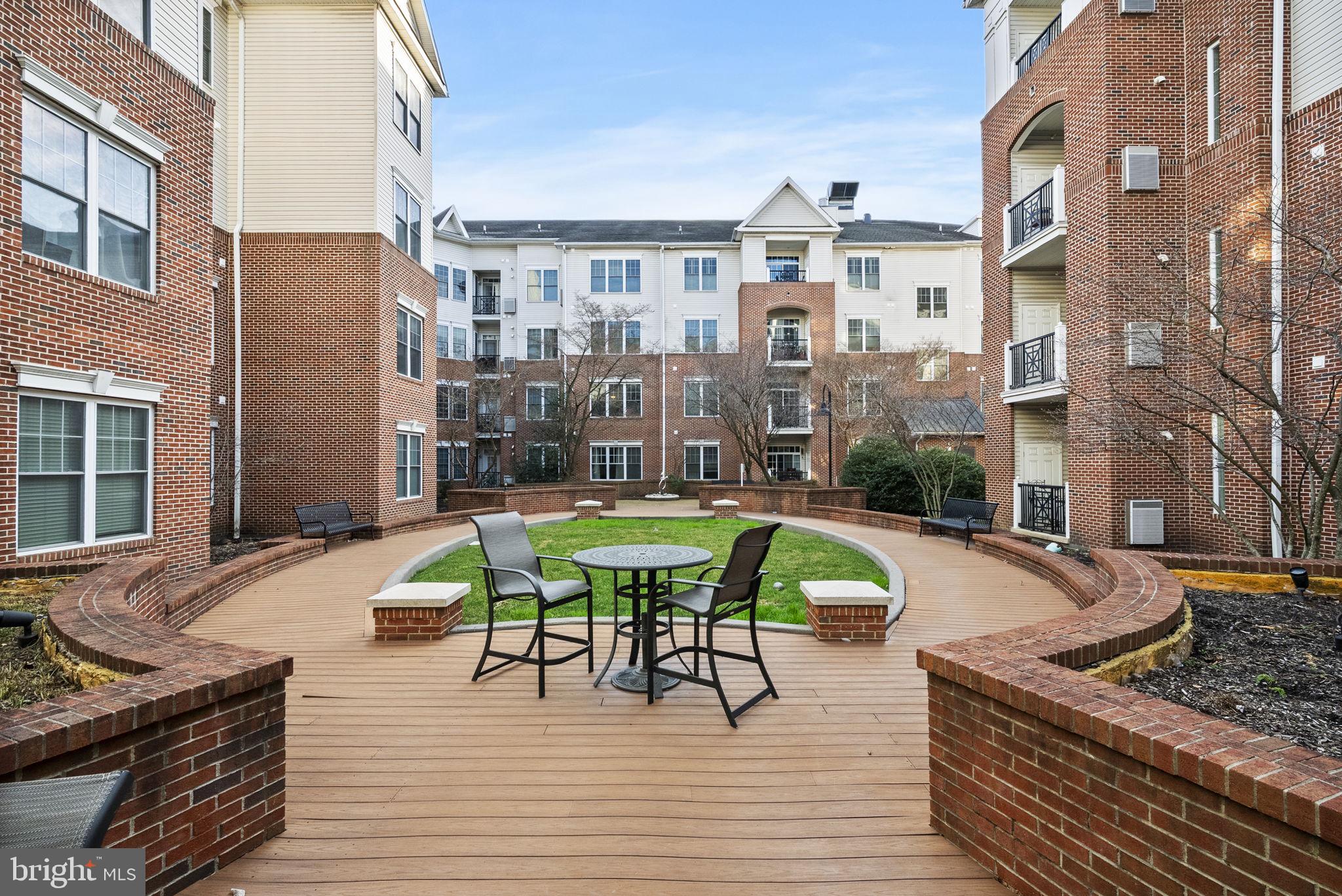 THE GRANDE AT RIVERVIEW - Residential