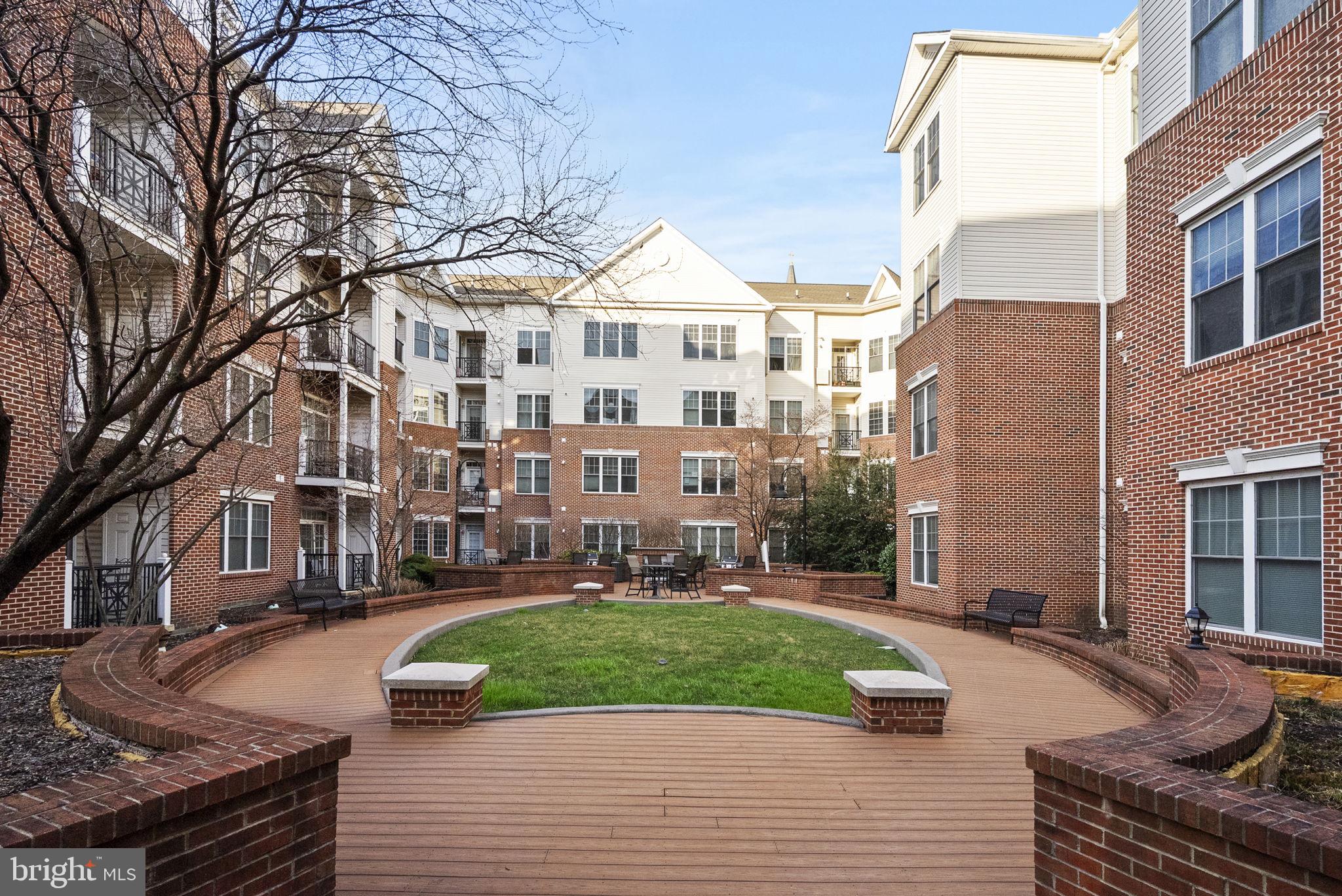 THE GRANDE AT RIVERVIEW - Residential