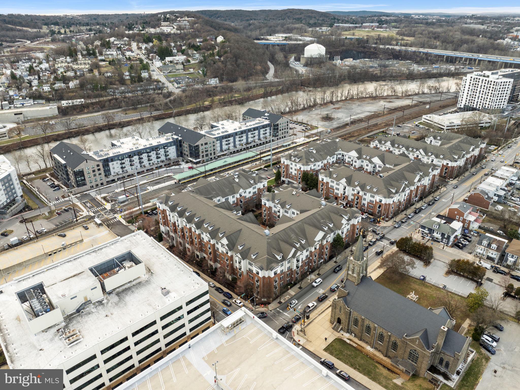 THE GRANDE AT RIVERVIEW - Residential