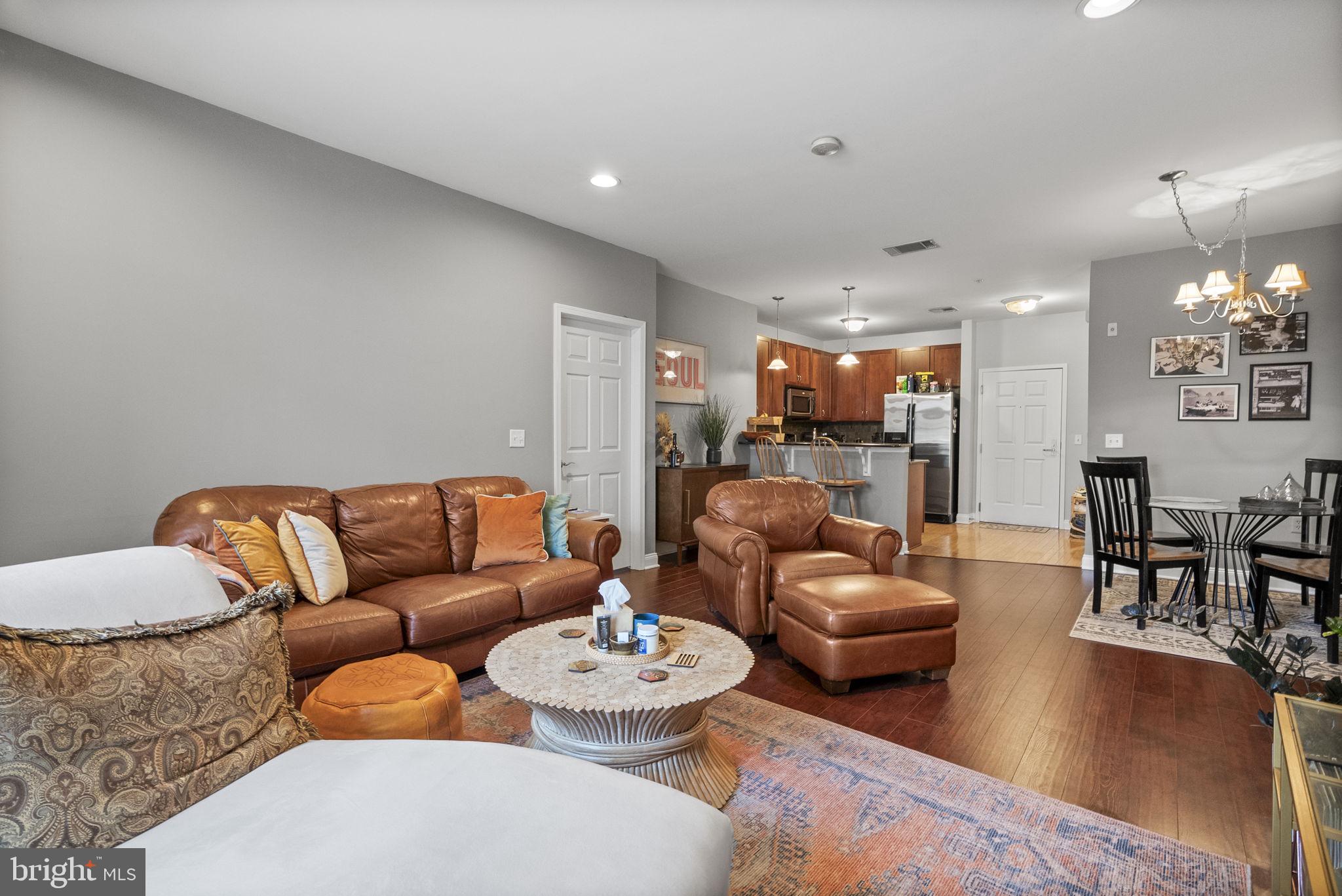 THE GRANDE AT RIVERVIEW - Residential