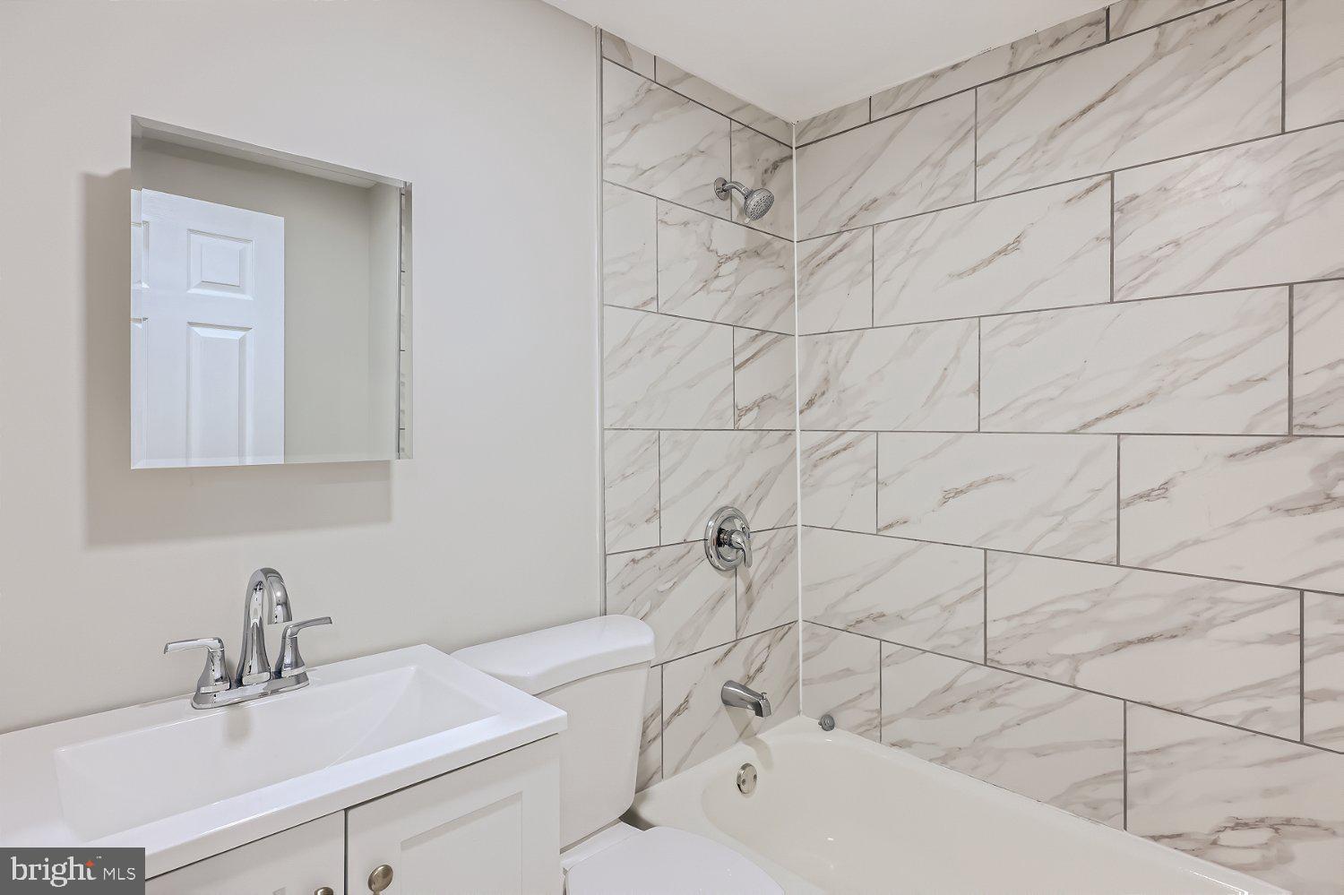 HAMPDEN HISTORIC DISTRICT - Residential